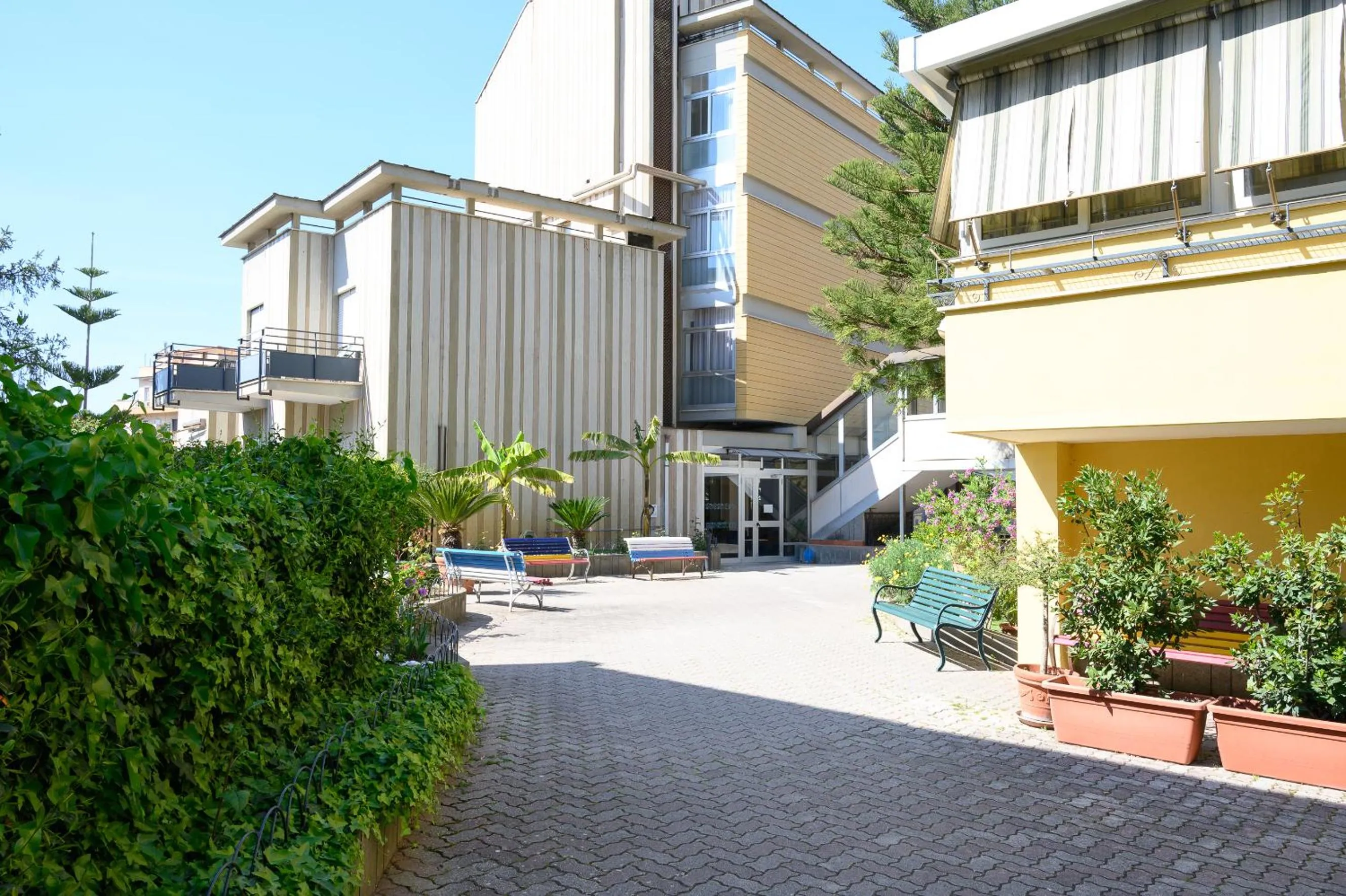 Property building in Hotel Casa Tra Noi