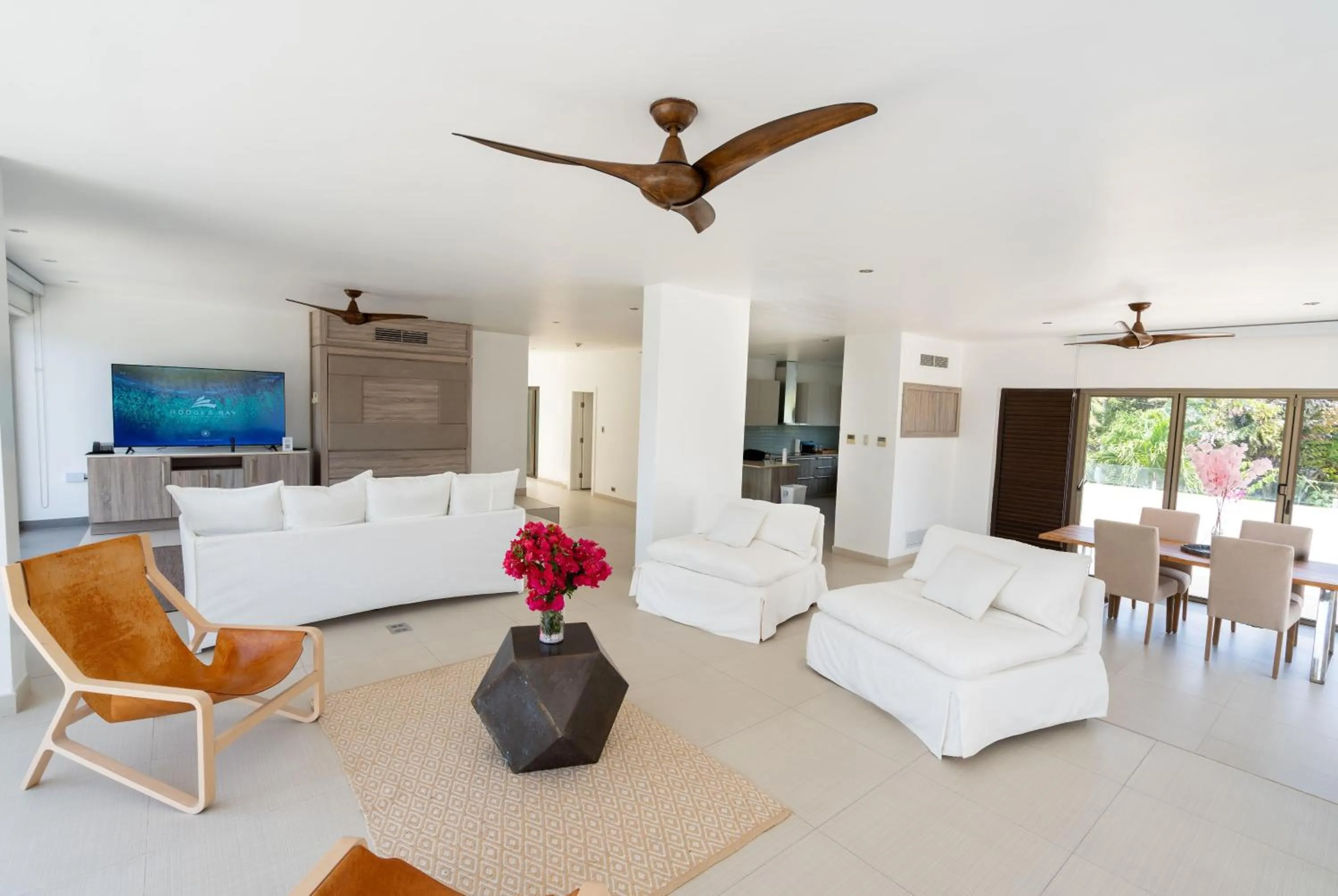 Photo of the whole room, Bed in Hodges Bay Resort & Spa, an HQ Luxury Resort & Residences