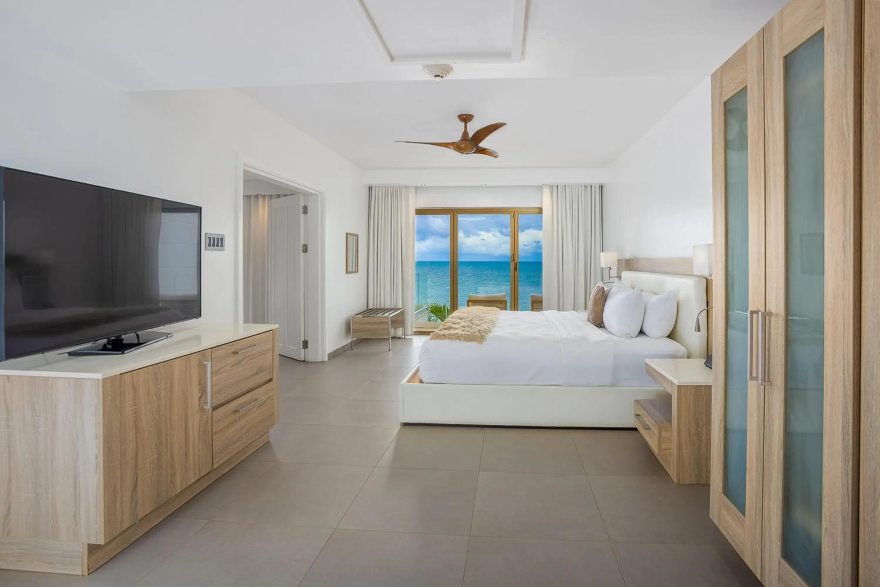 Photo of the whole room, Bed in Hodges Bay Resort & Spa, an HQ Luxury Resort & Residences