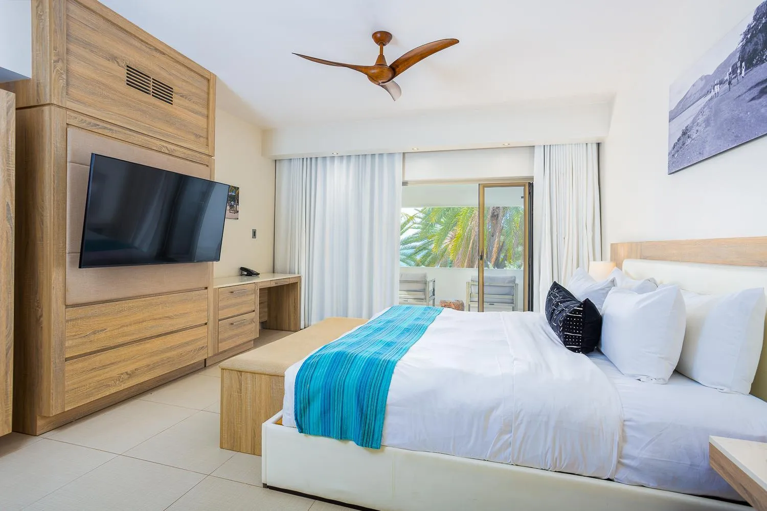 Bed in Hodges Bay Resort & Spa, an HQ Luxury Resort & Residences