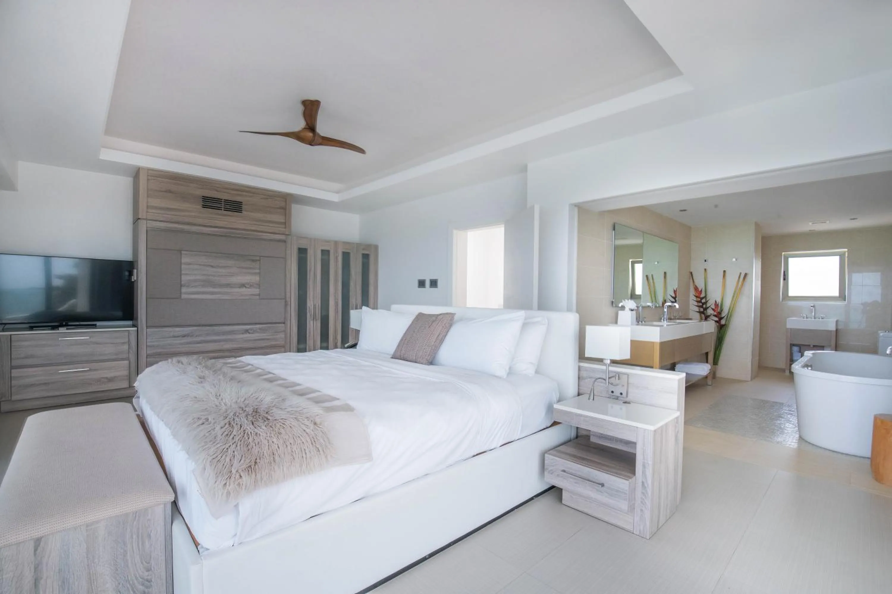Bed in Hodges Bay Resort & Spa, an HQ Luxury Resort & Residences