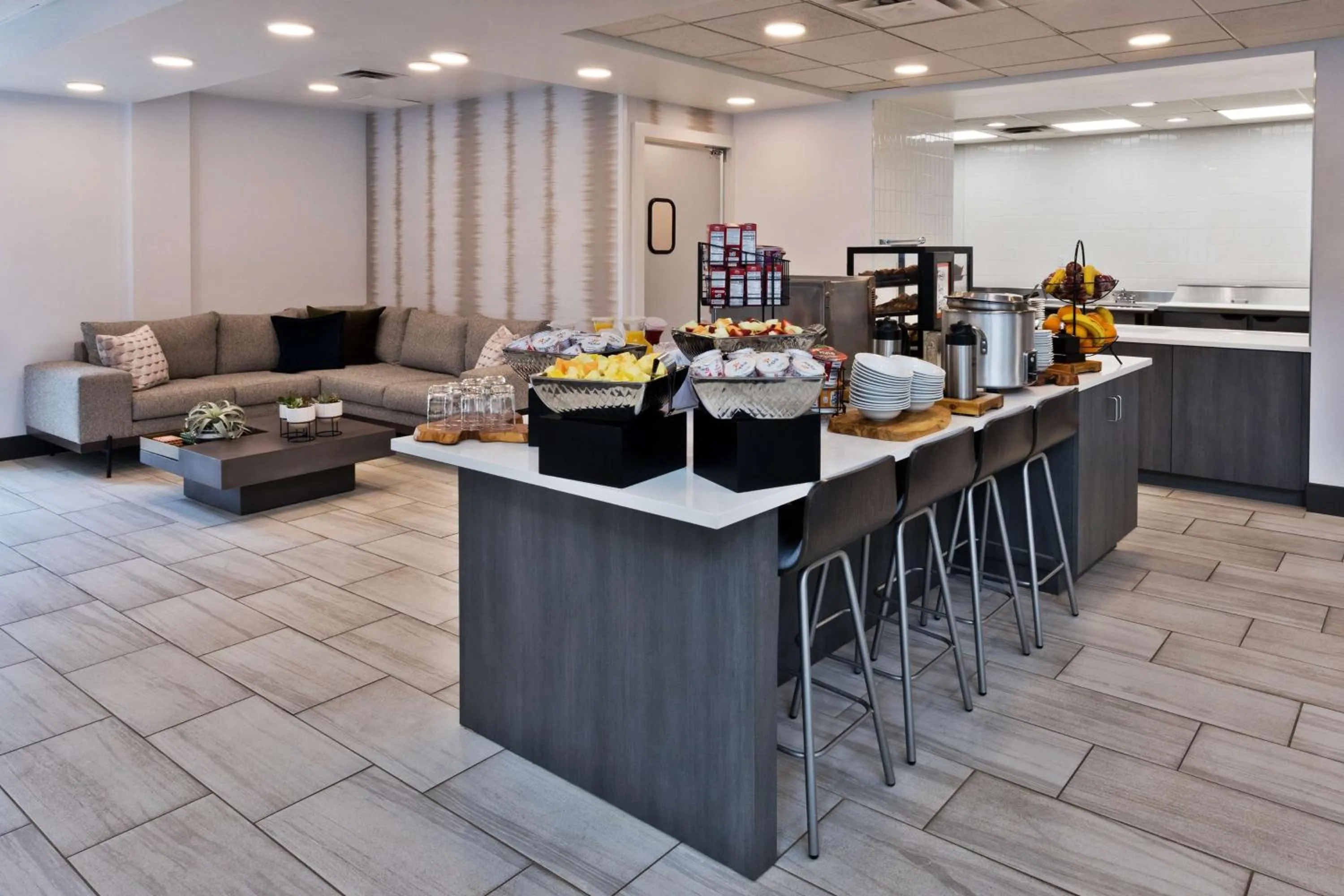 Breakfast in Hilton Garden Inn Birmingham SE/Liberty Park