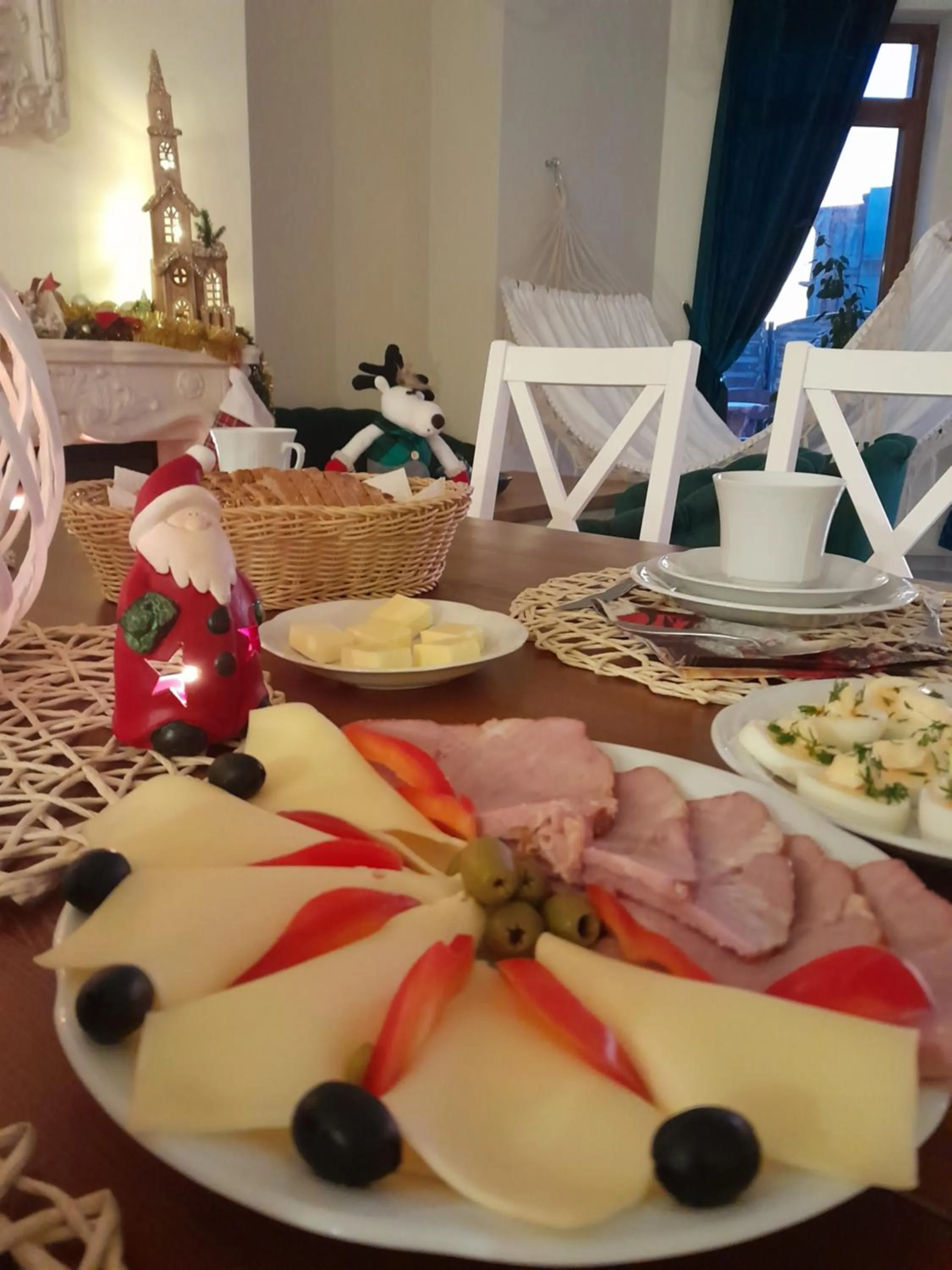 Restaurant/places to eat in Willa SUNRISE