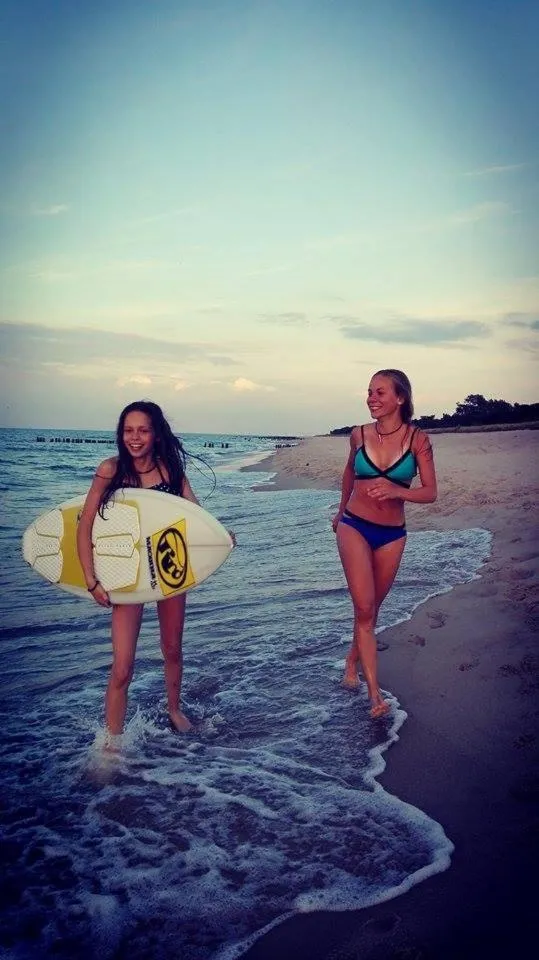 People in Willa SUNRISE