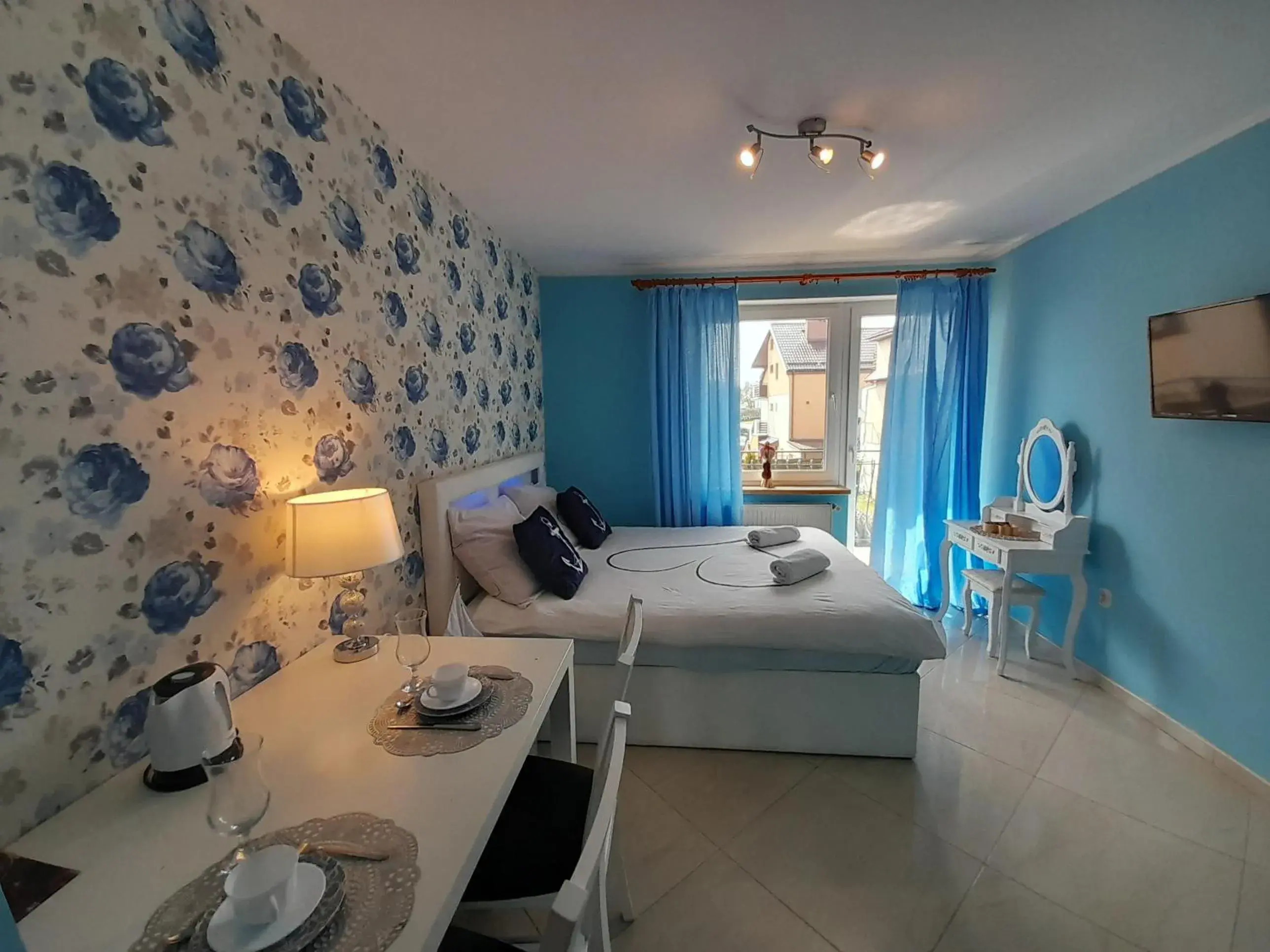 Willa SUNRISE Willa SUNRISE