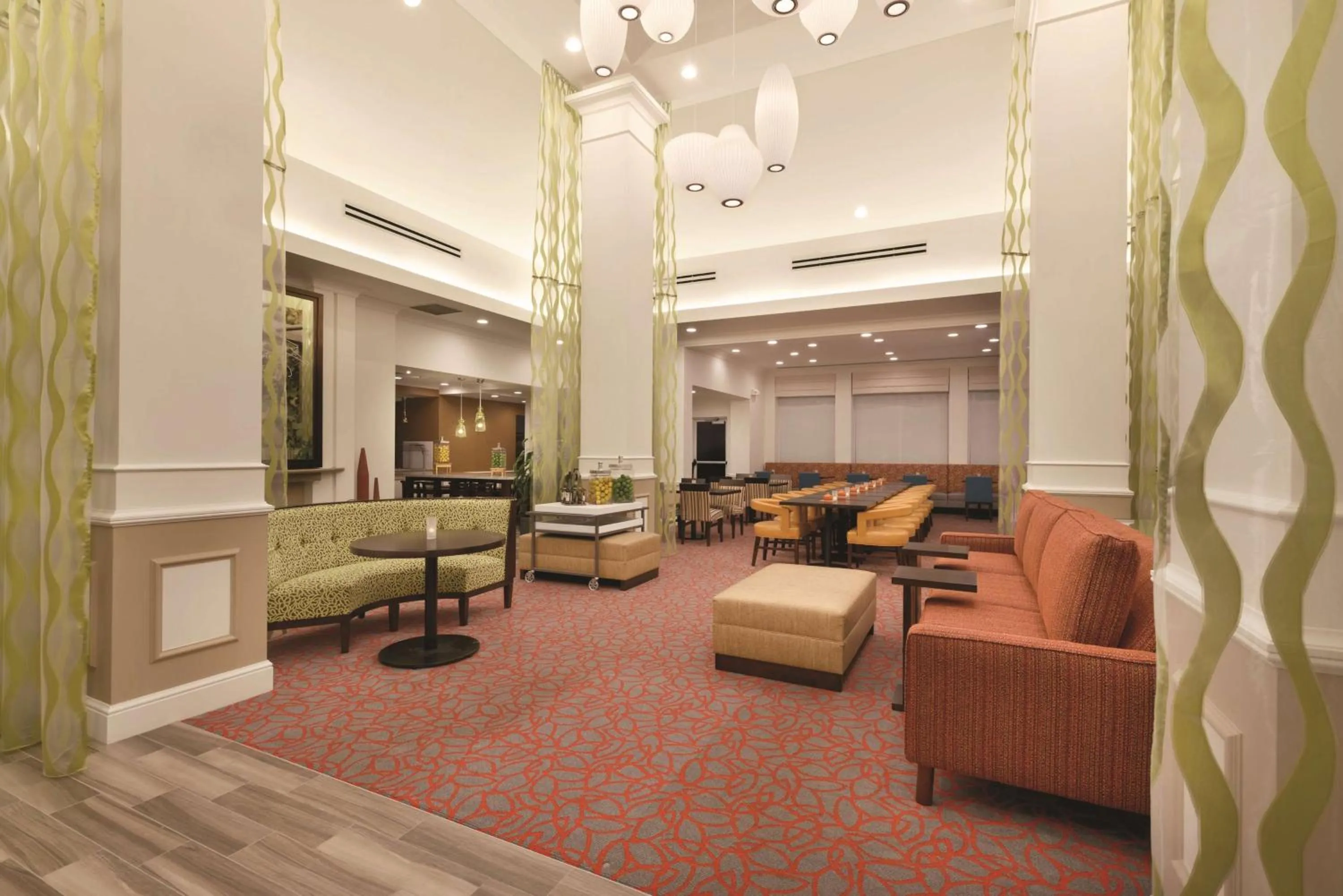 Lobby or reception in Hilton Garden Inn Akron-Canton Airport