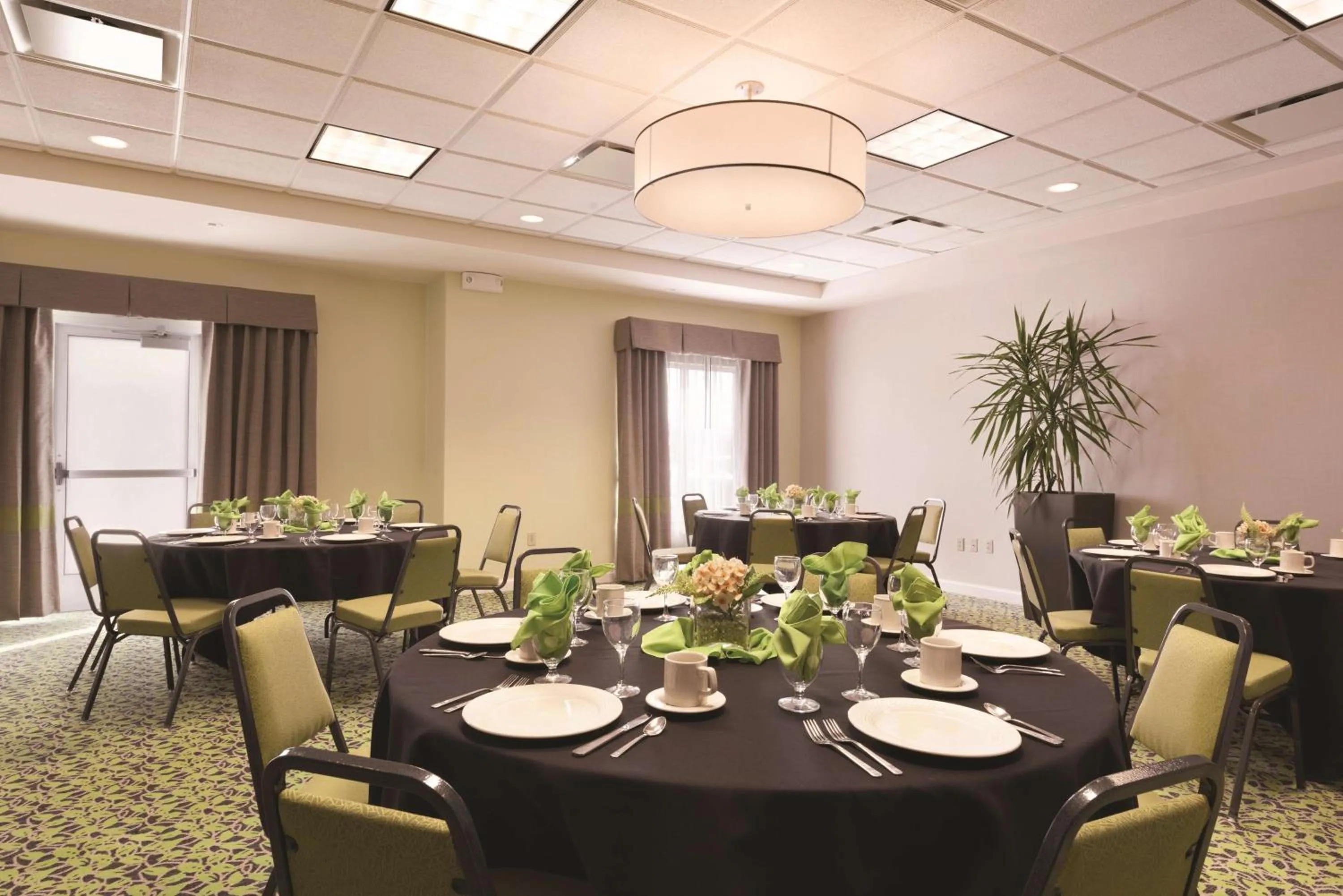 Meeting/conference room in Hilton Garden Inn Akron-Canton Airport