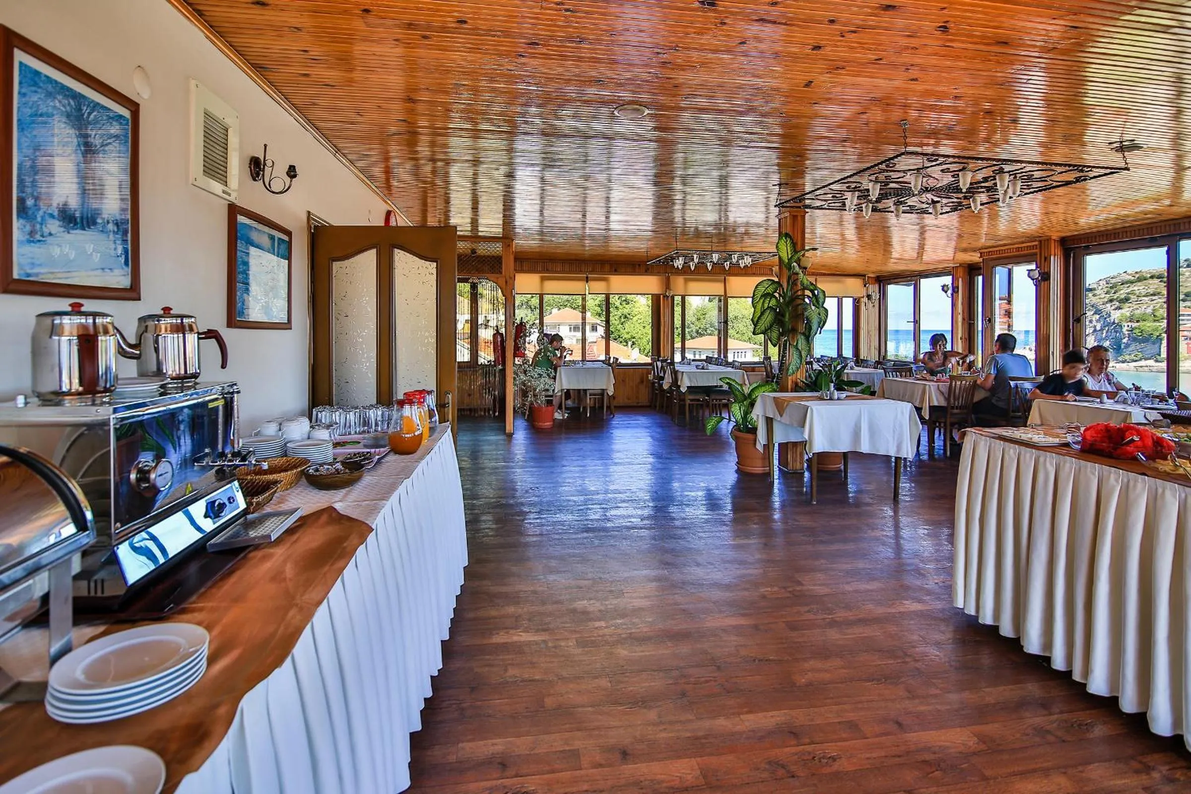 Buffet breakfast in Seymen Hotel