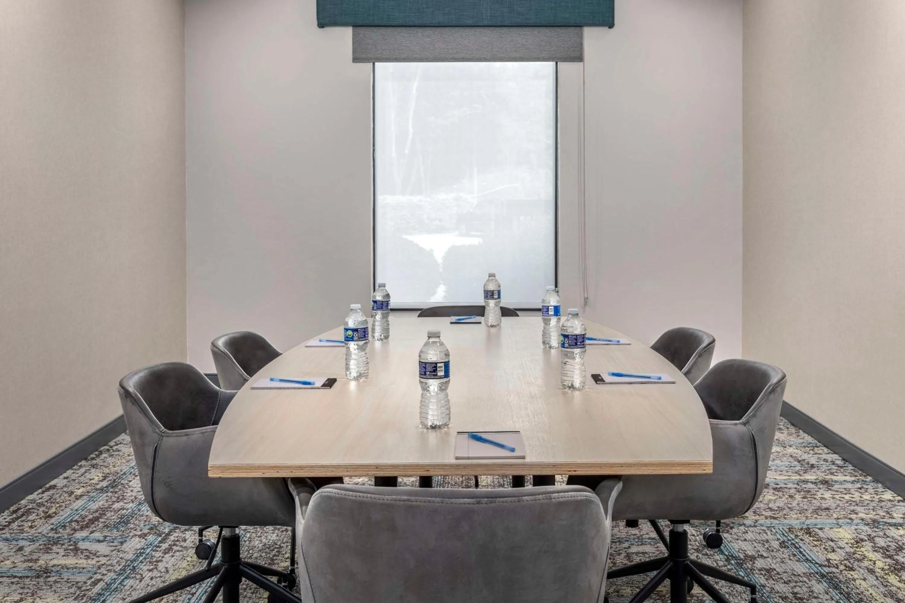 Meeting/conference room in Hampton Inn Birmingham I-65/Lakeshore Drive