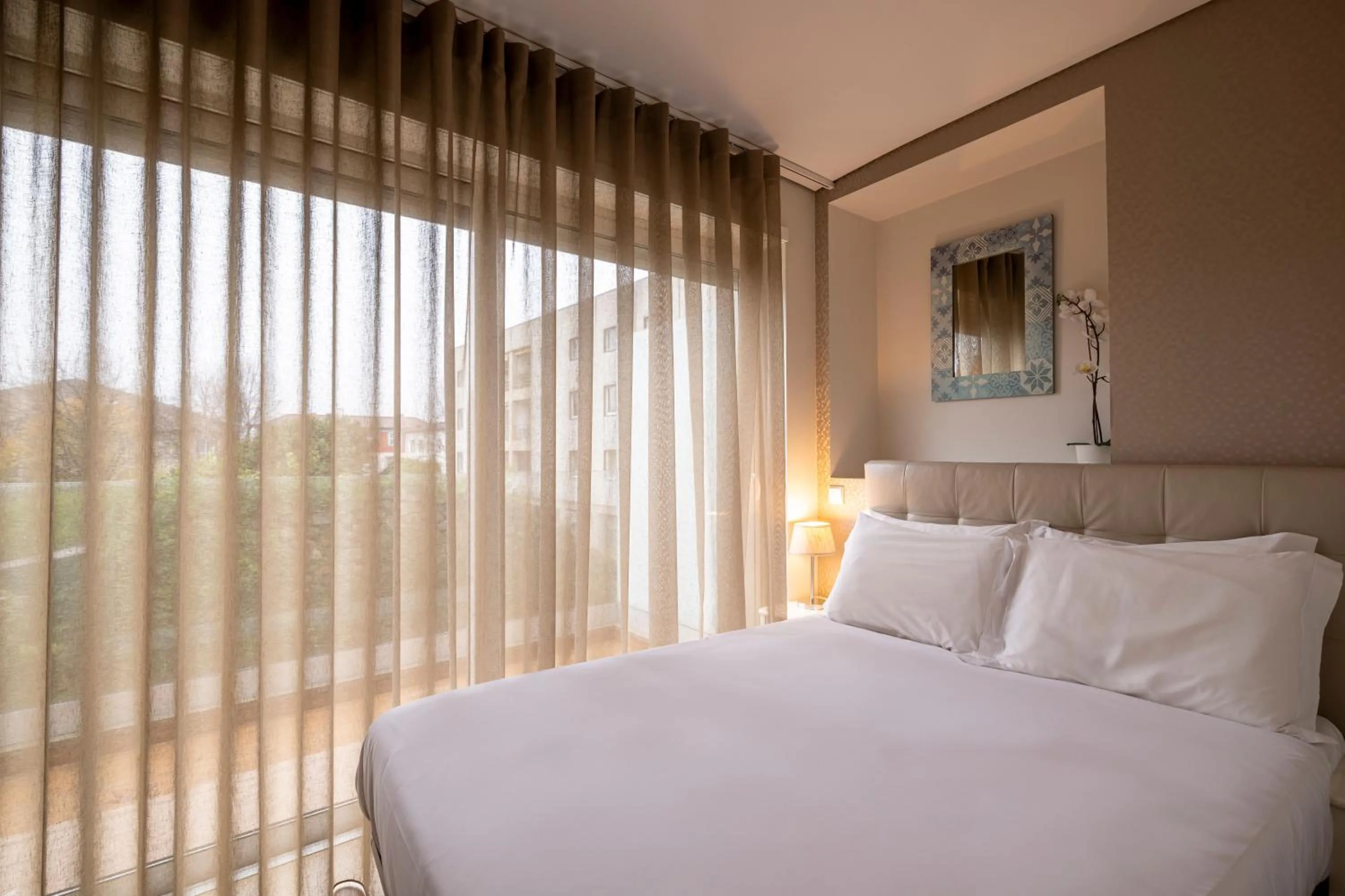 Bed in Terro Collection - Alcaide