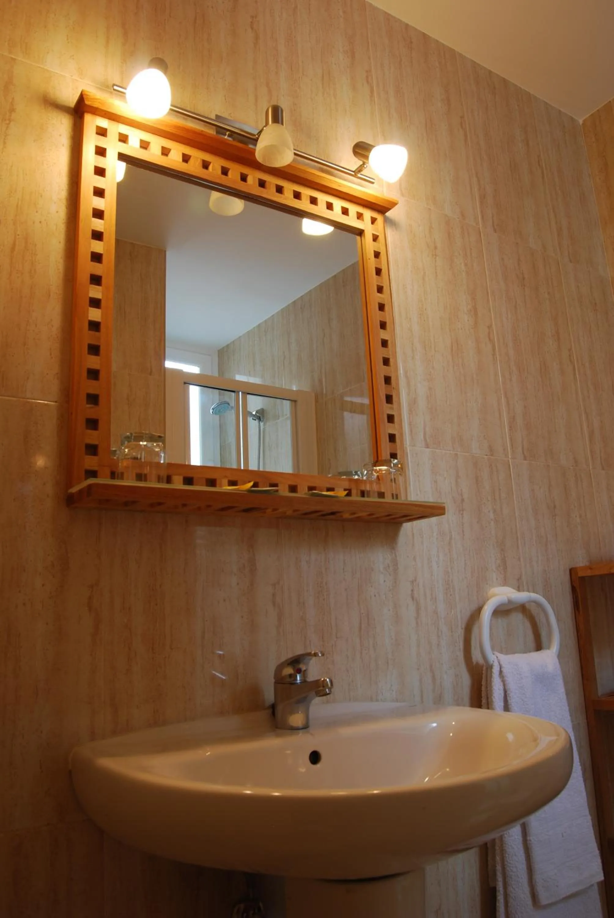 Bathroom in Hostal America