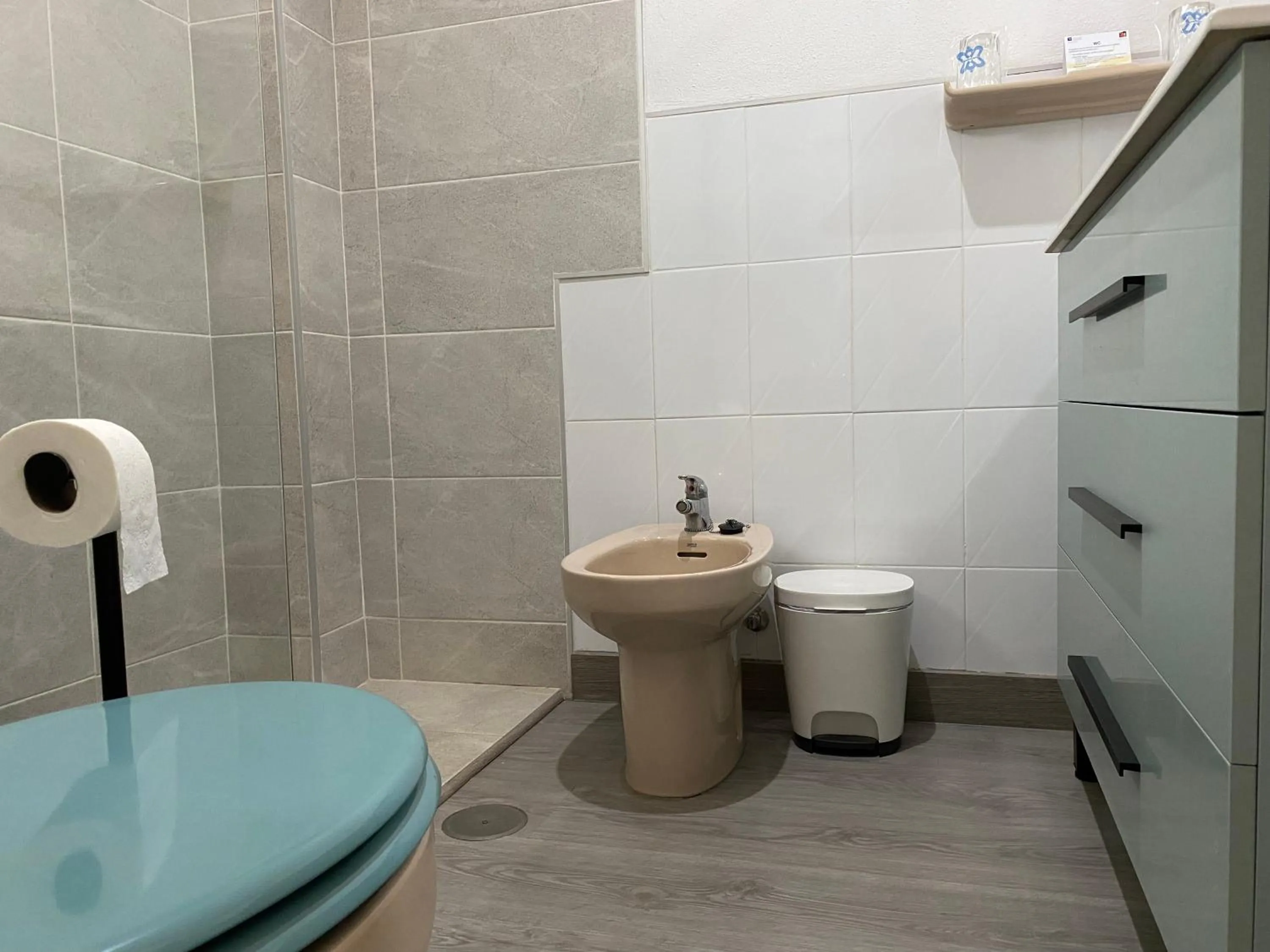 Bathroom in Apartamentos Atalayas Extremadura