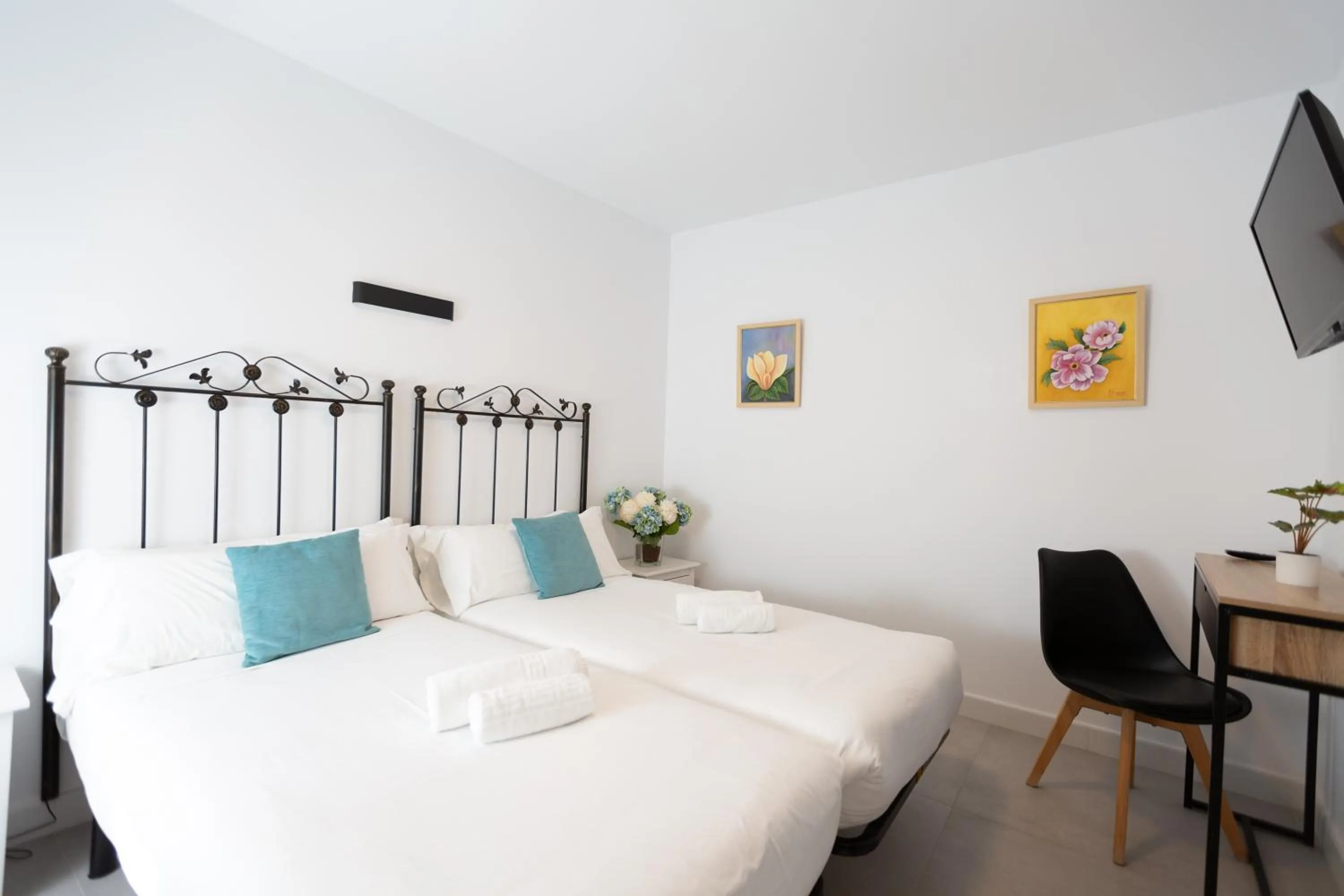 Bedroom, Bed in Hotel Mediterráneo by Croma