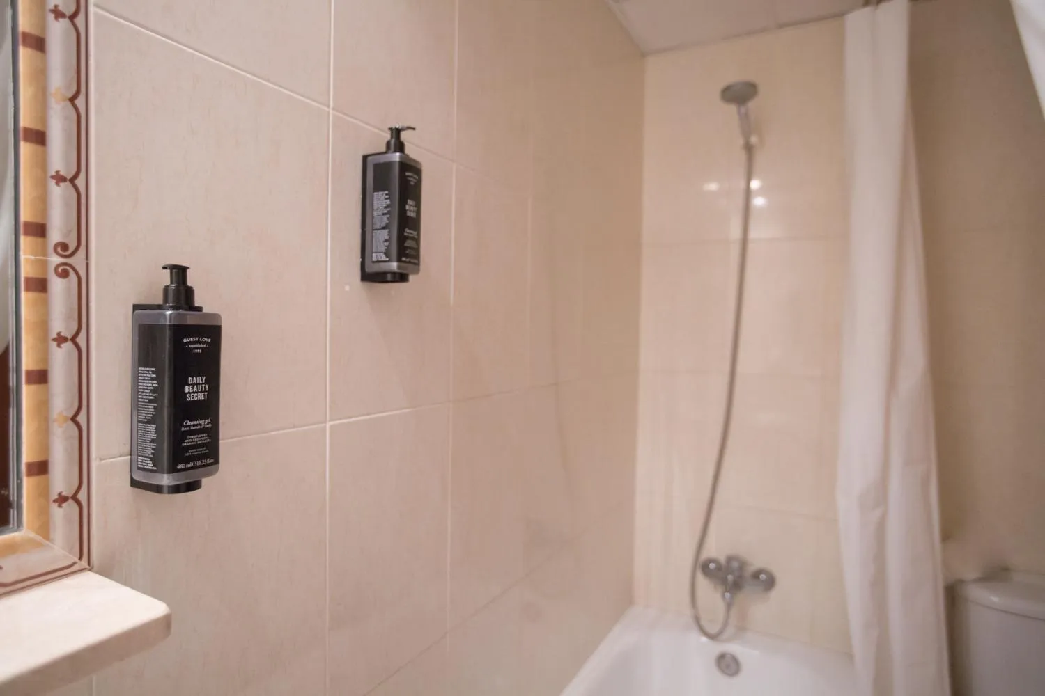 Bathroom in Hotel Mediterráneo by Croma