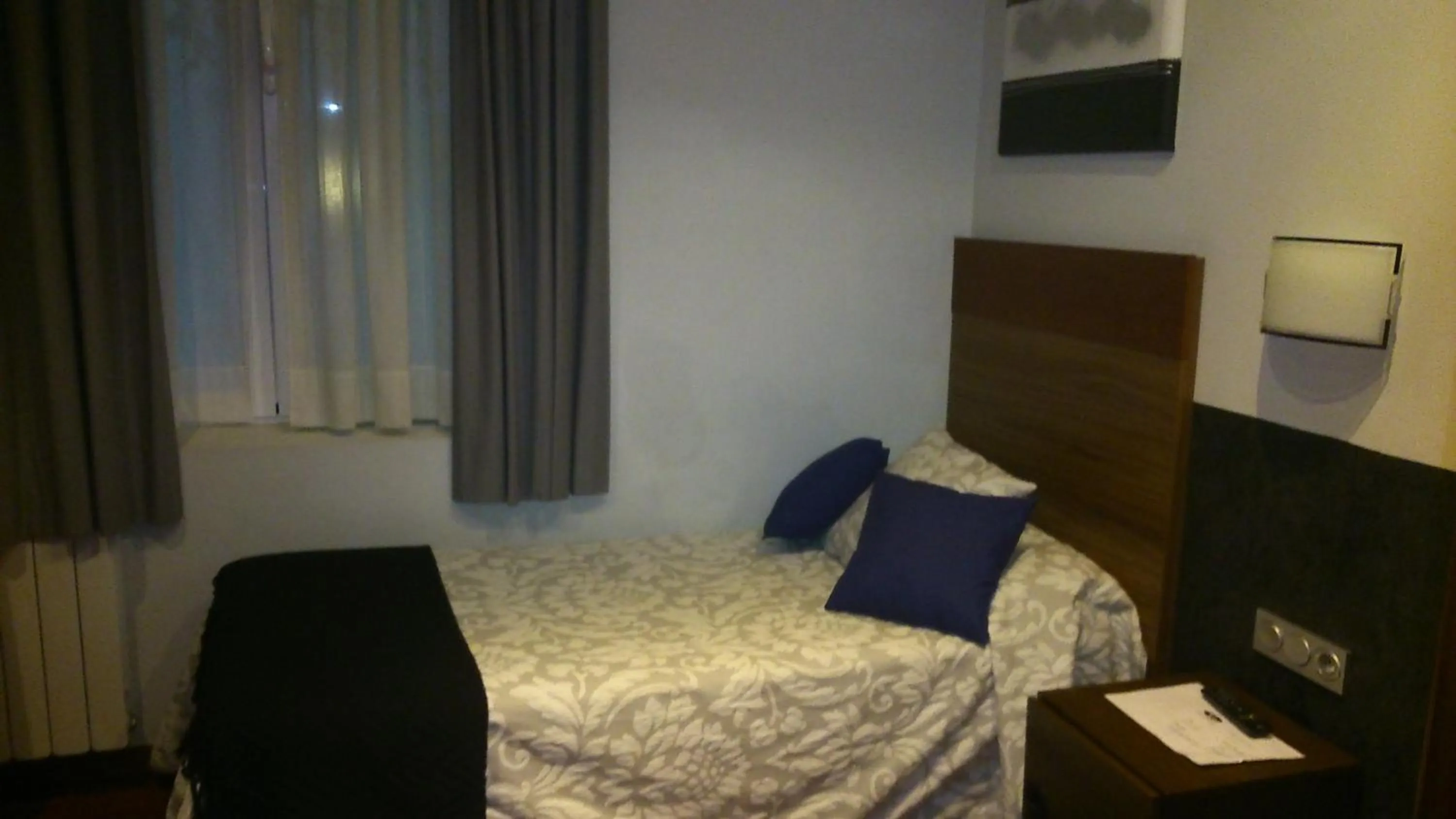 Bed in Hostal San Sebastian Centro