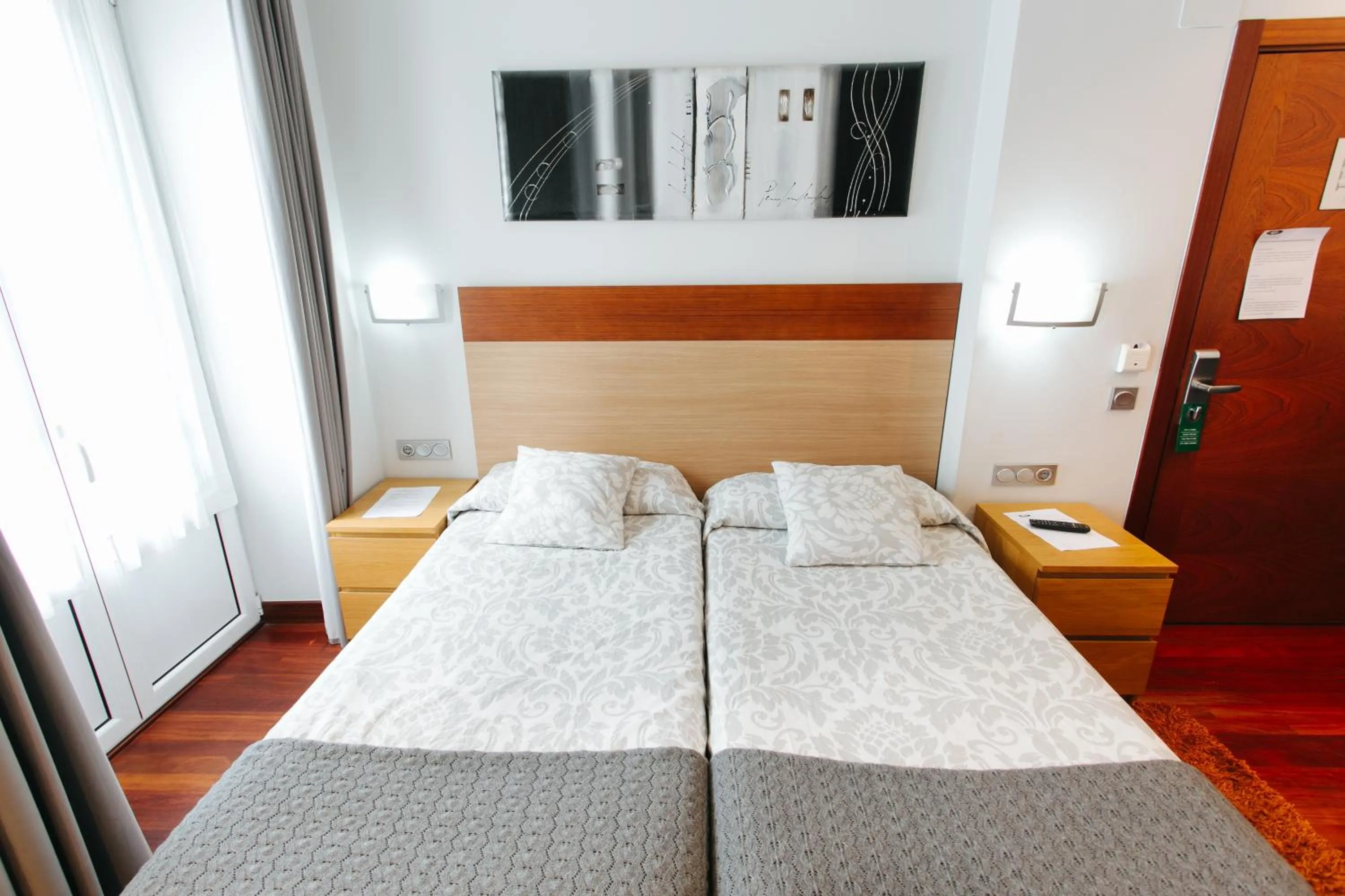 Photo of the whole room, Bed in Hostal San Sebastian Centro