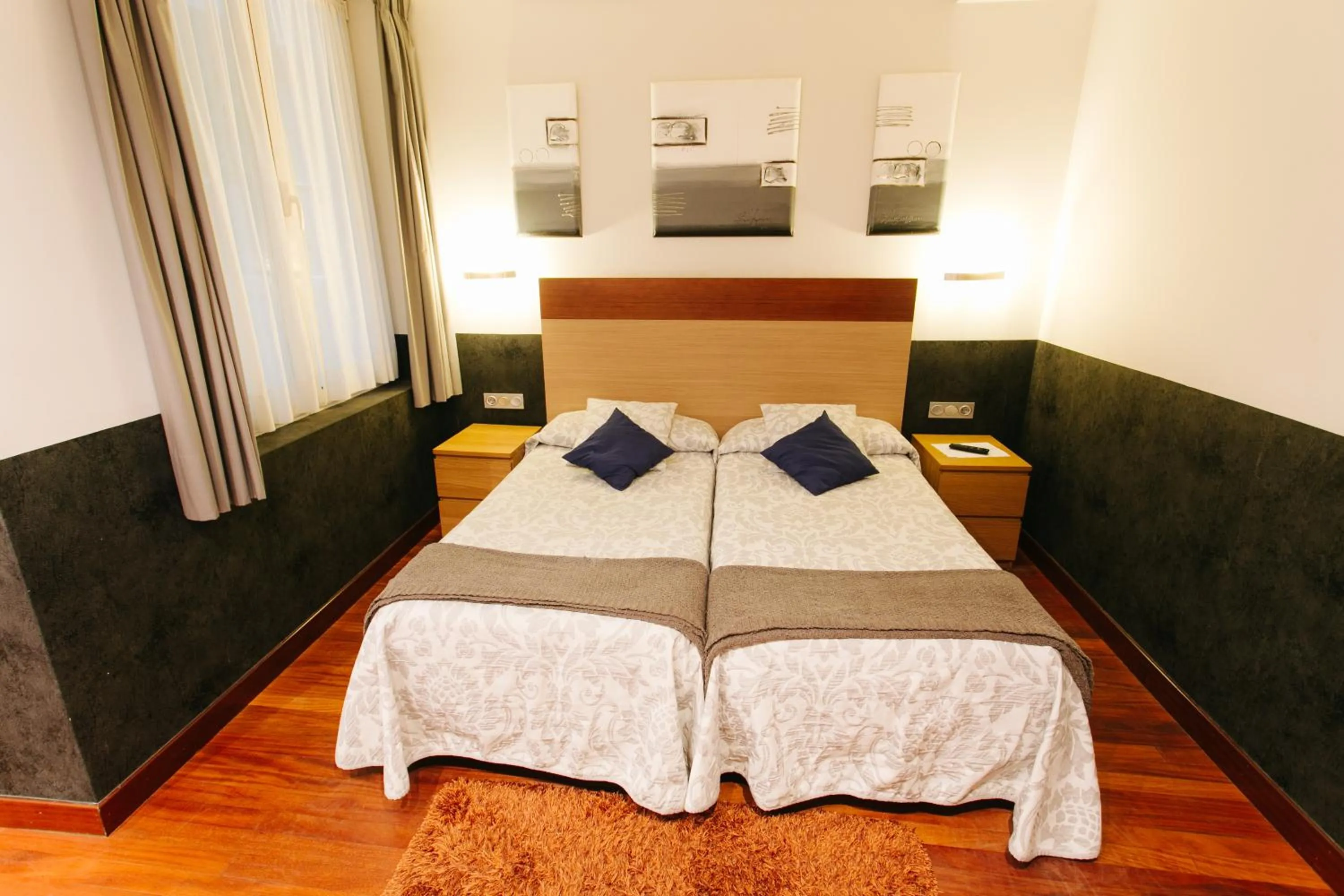 Photo of the whole room, Bed in Hostal San Sebastian Centro