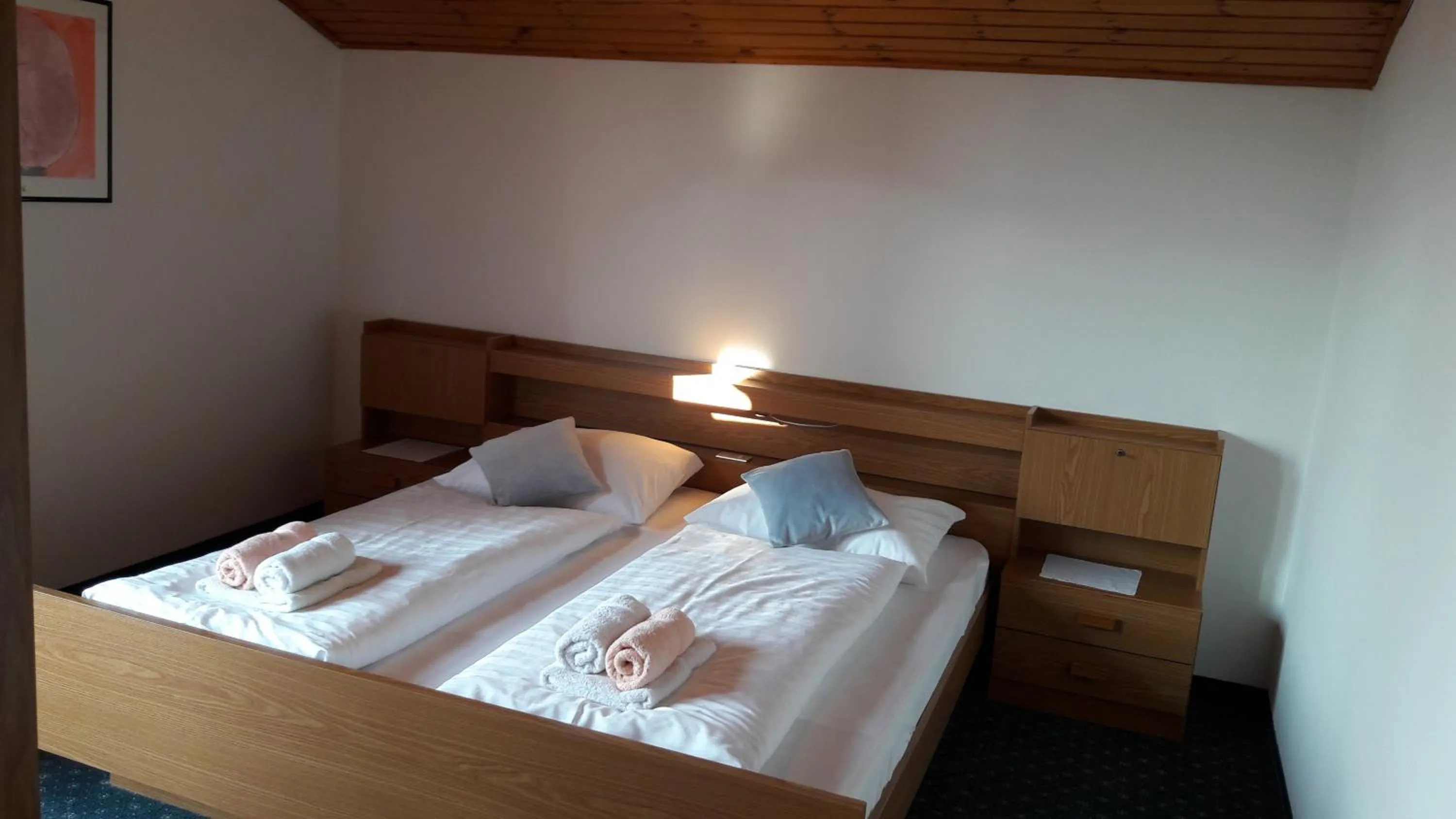 Photo of the whole room, Bed in Residence Lenzenau