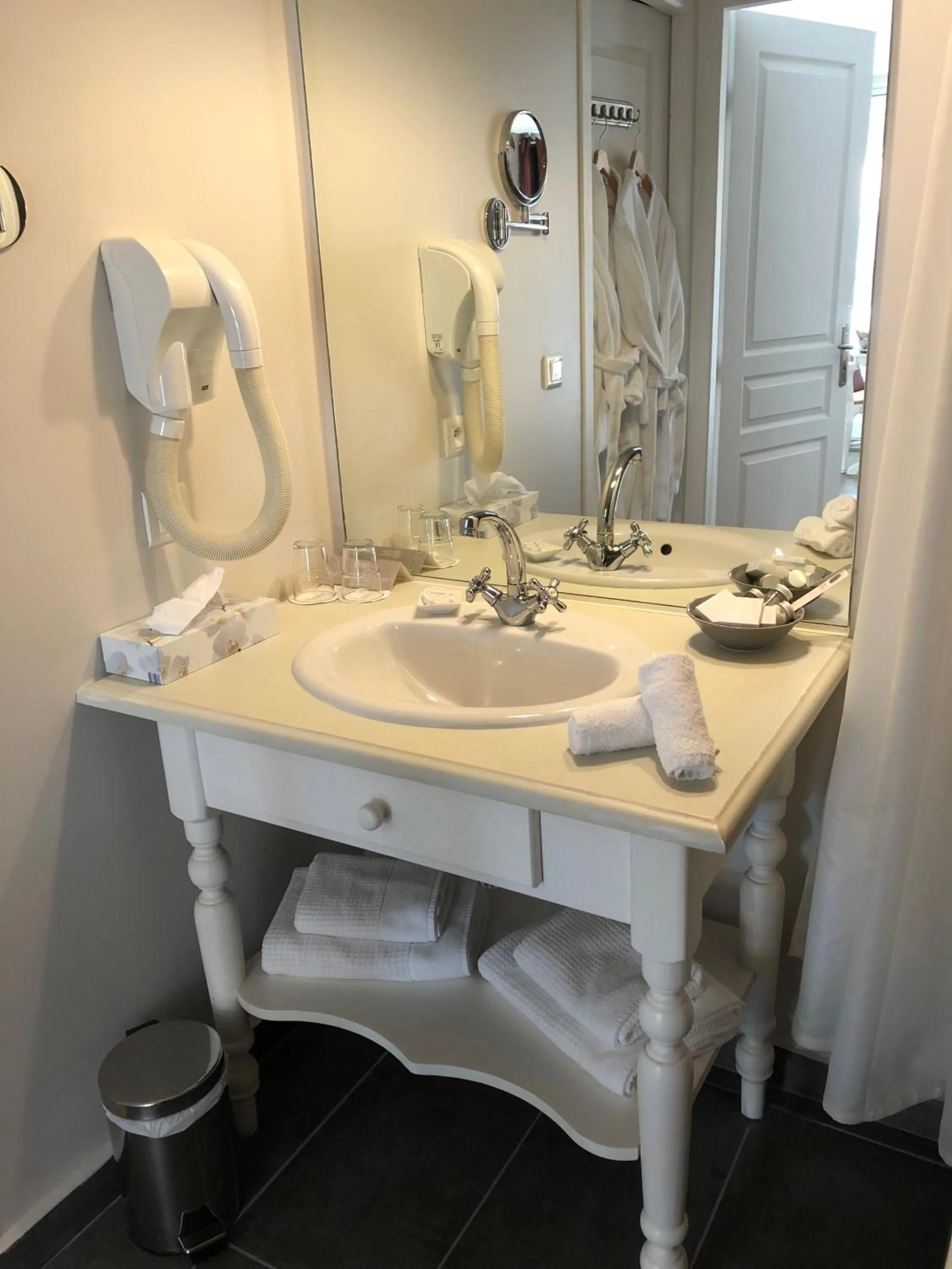 Bathroom in Auberge Du Lac