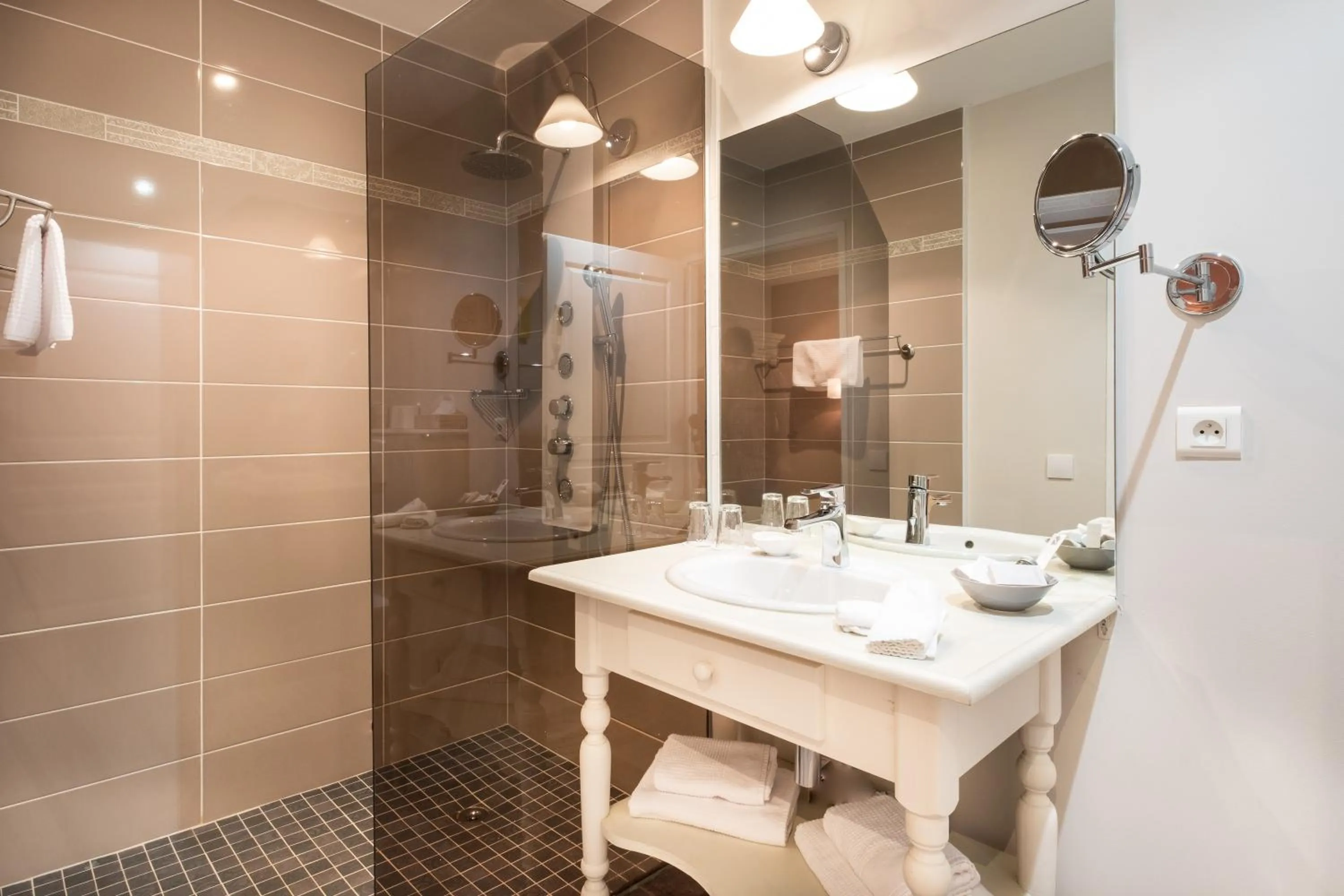 Bathroom in Auberge Du Lac