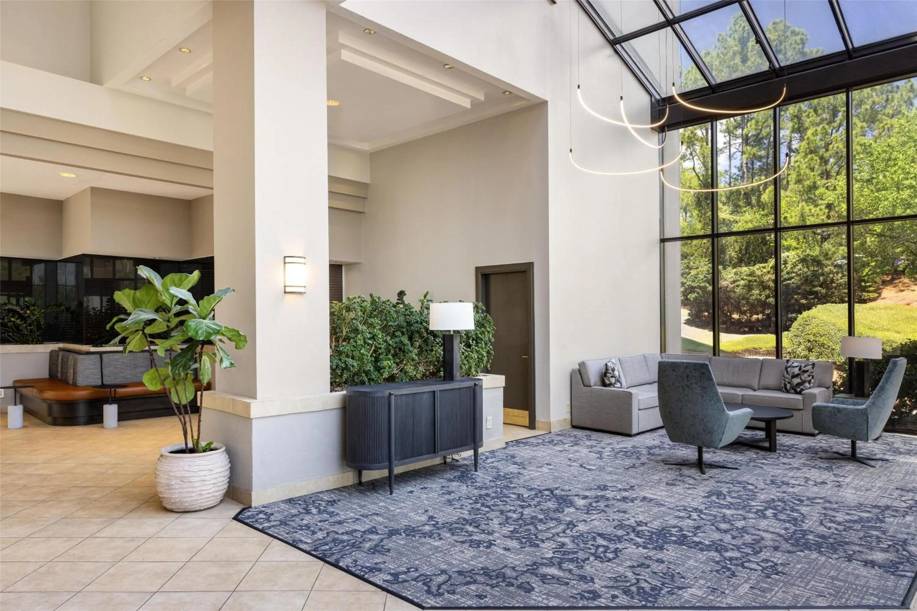 Lobby or reception in Embassy Suites Birmingham