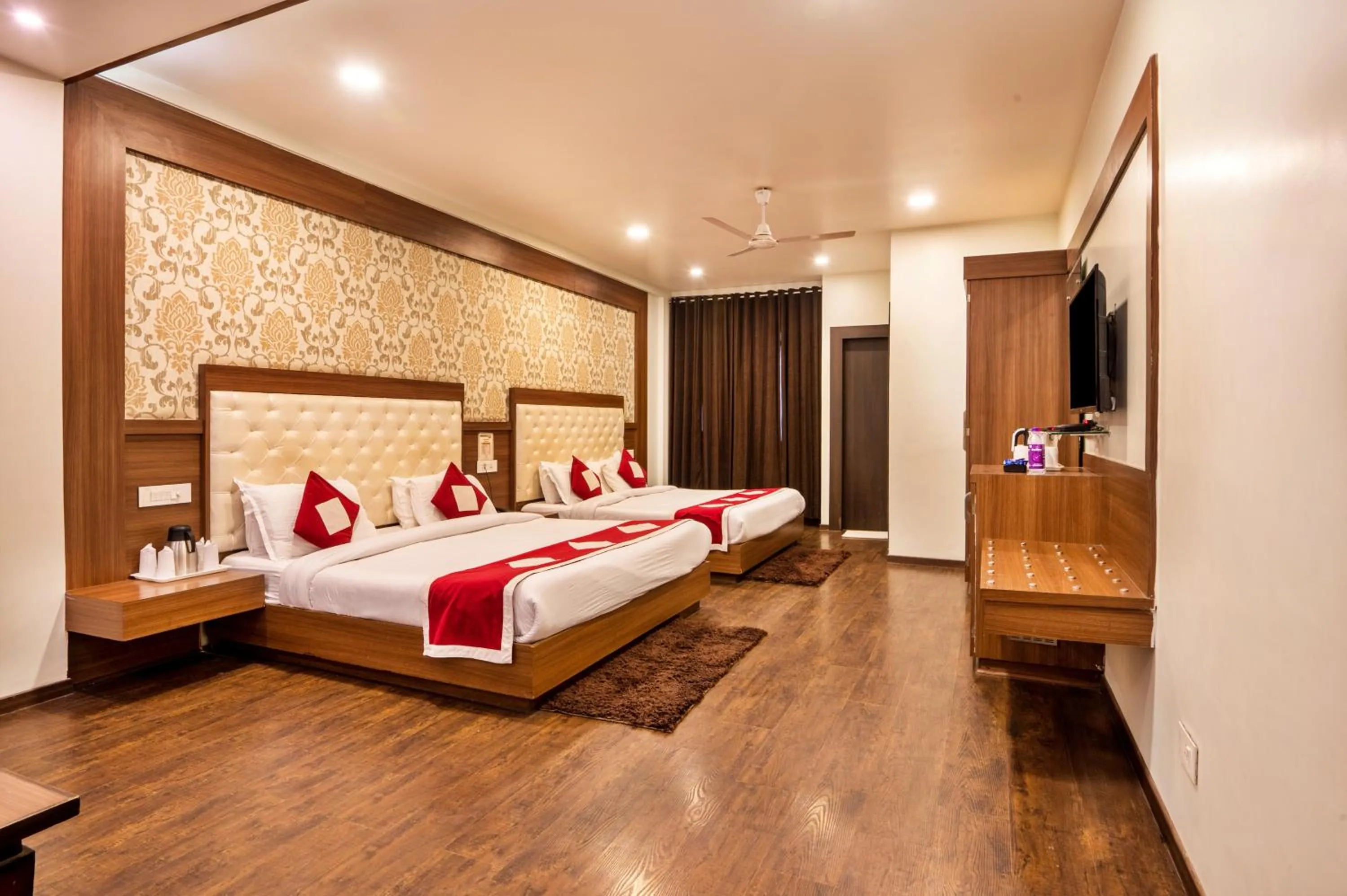 Bed in Hotel The Royal Krishna