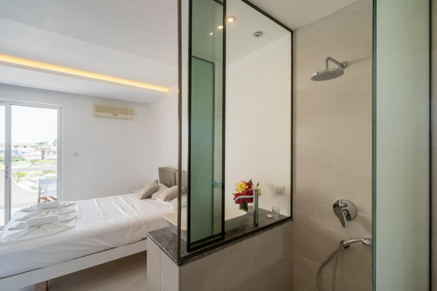 Massage, Bed in Lardos Bay Hotel