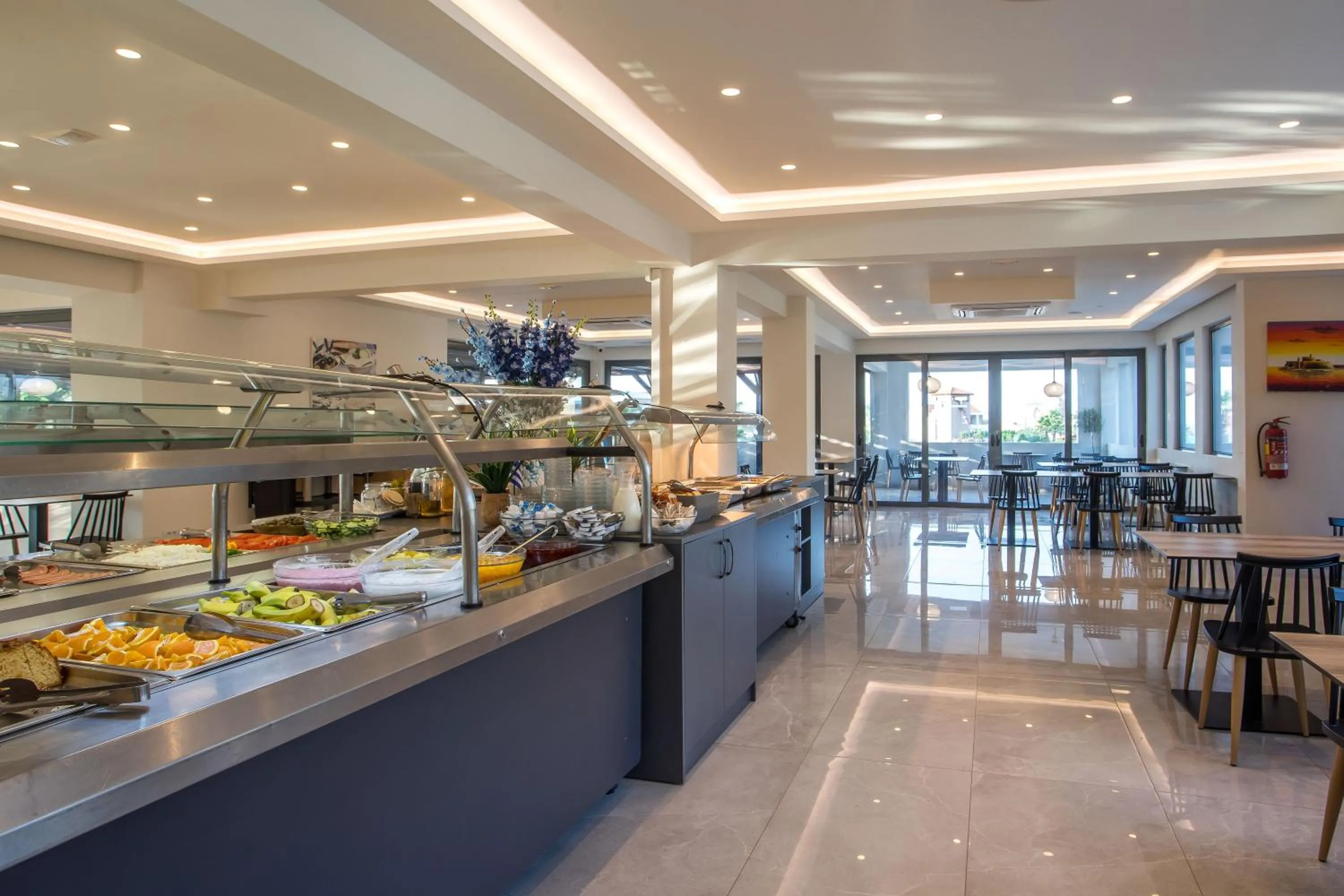 Restaurant/places to eat in Lardos Bay Hotel