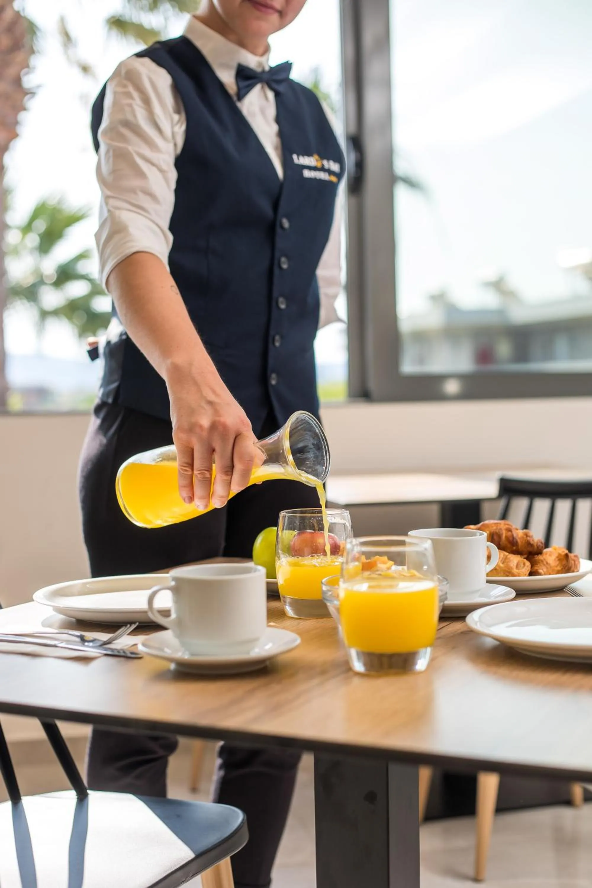 Food and drinks in Lardos Bay Hotel