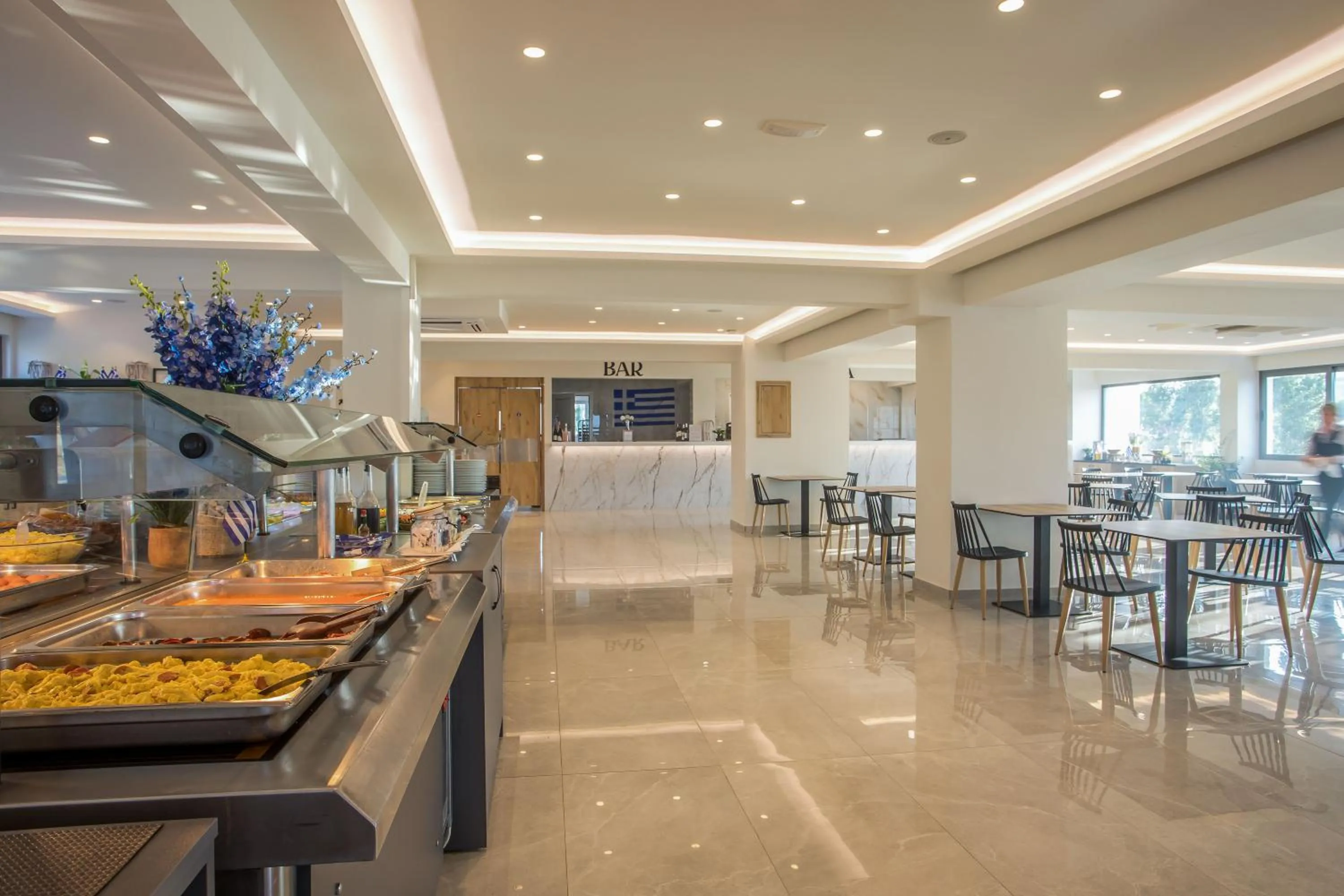 Restaurant/places to eat in Lardos Bay Hotel