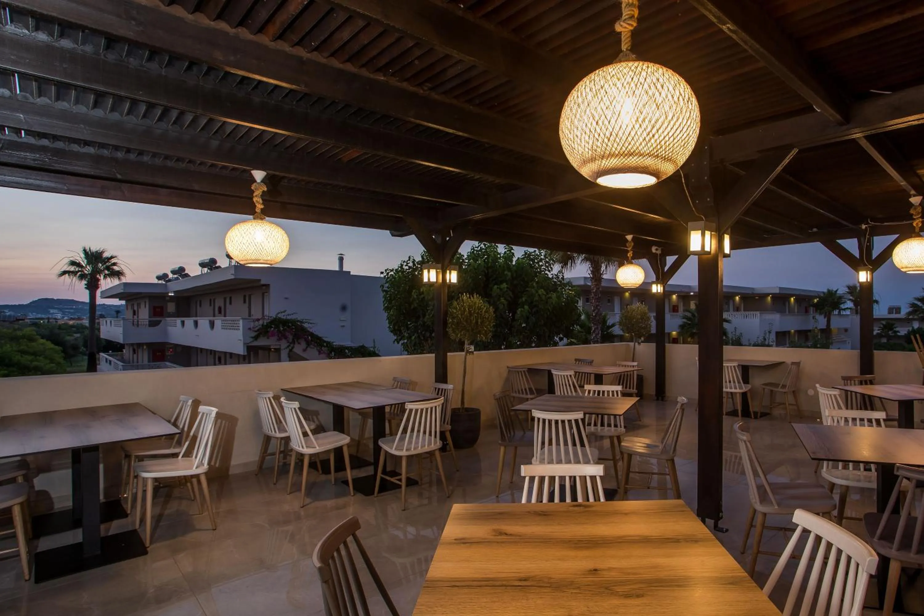 Restaurant/places to eat in Lardos Bay Hotel