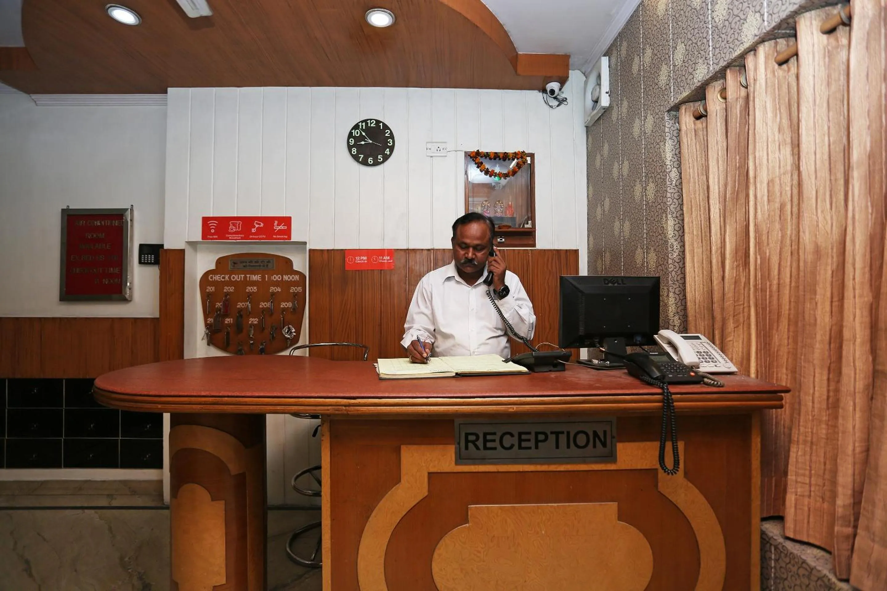 Lobby or reception in Hotel O Madhur Regency