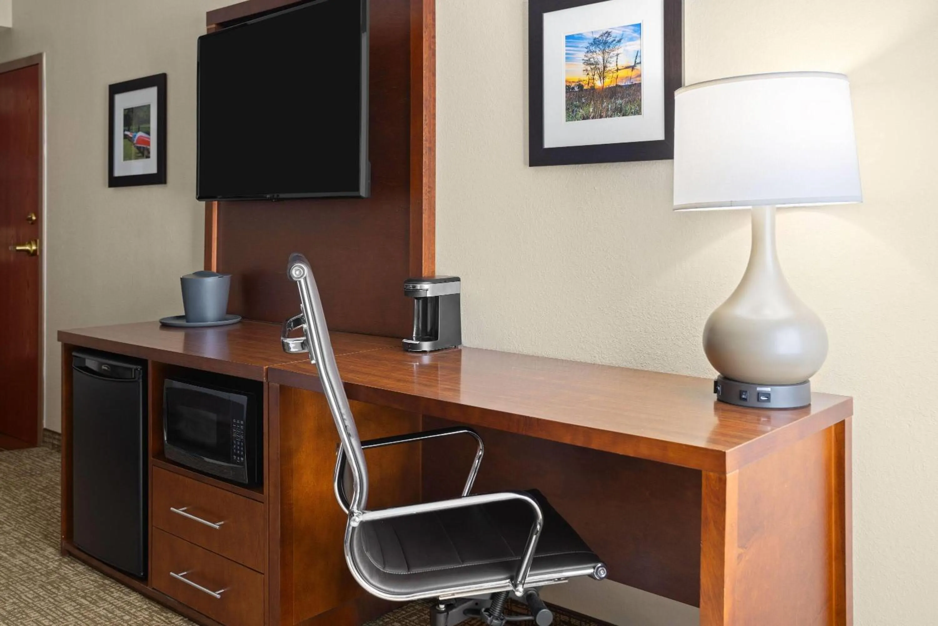 Photo of the whole room in Wingate by Wyndham Buckhannon