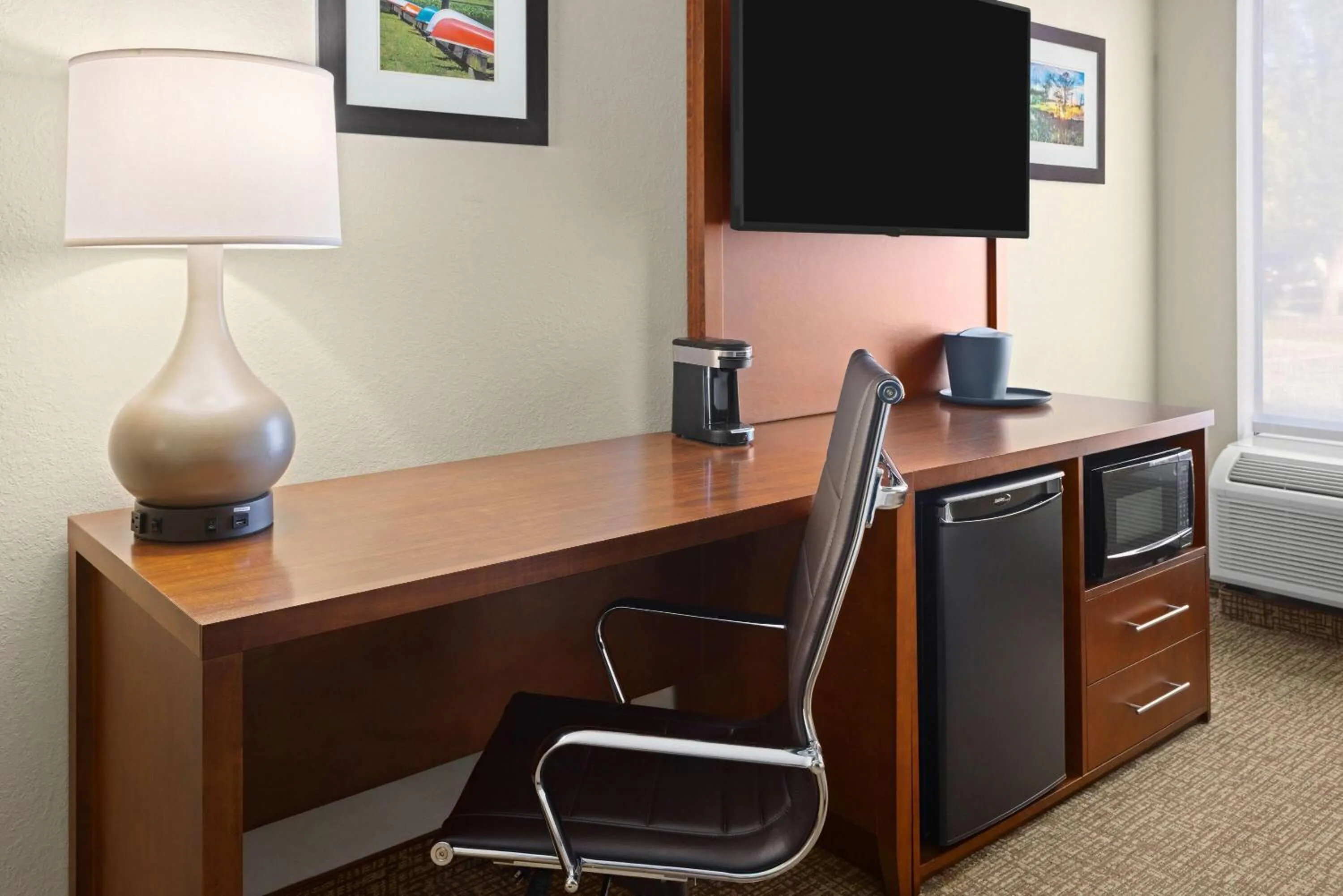 Photo of the whole room in Wingate by Wyndham Buckhannon