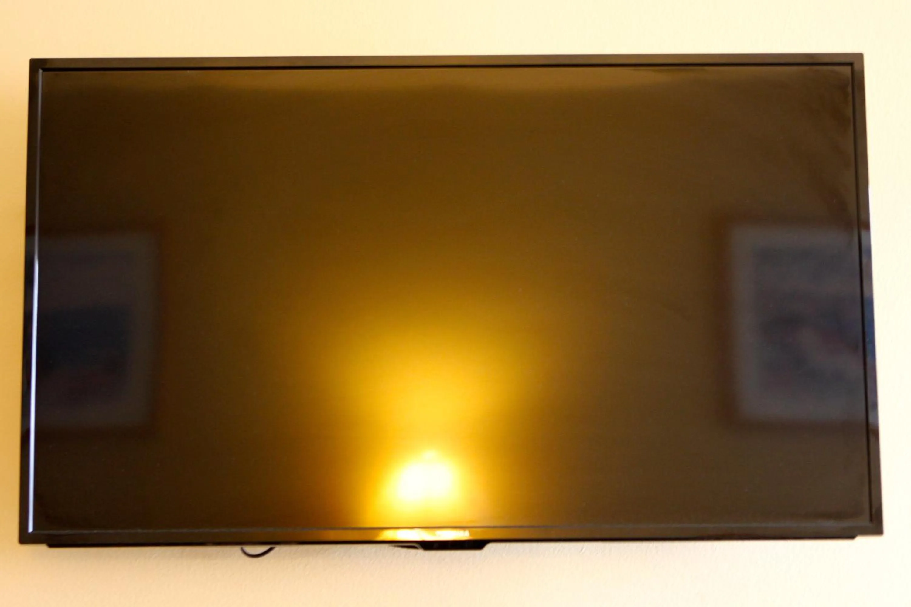 TV and multimedia in San Luis Inn and Suites