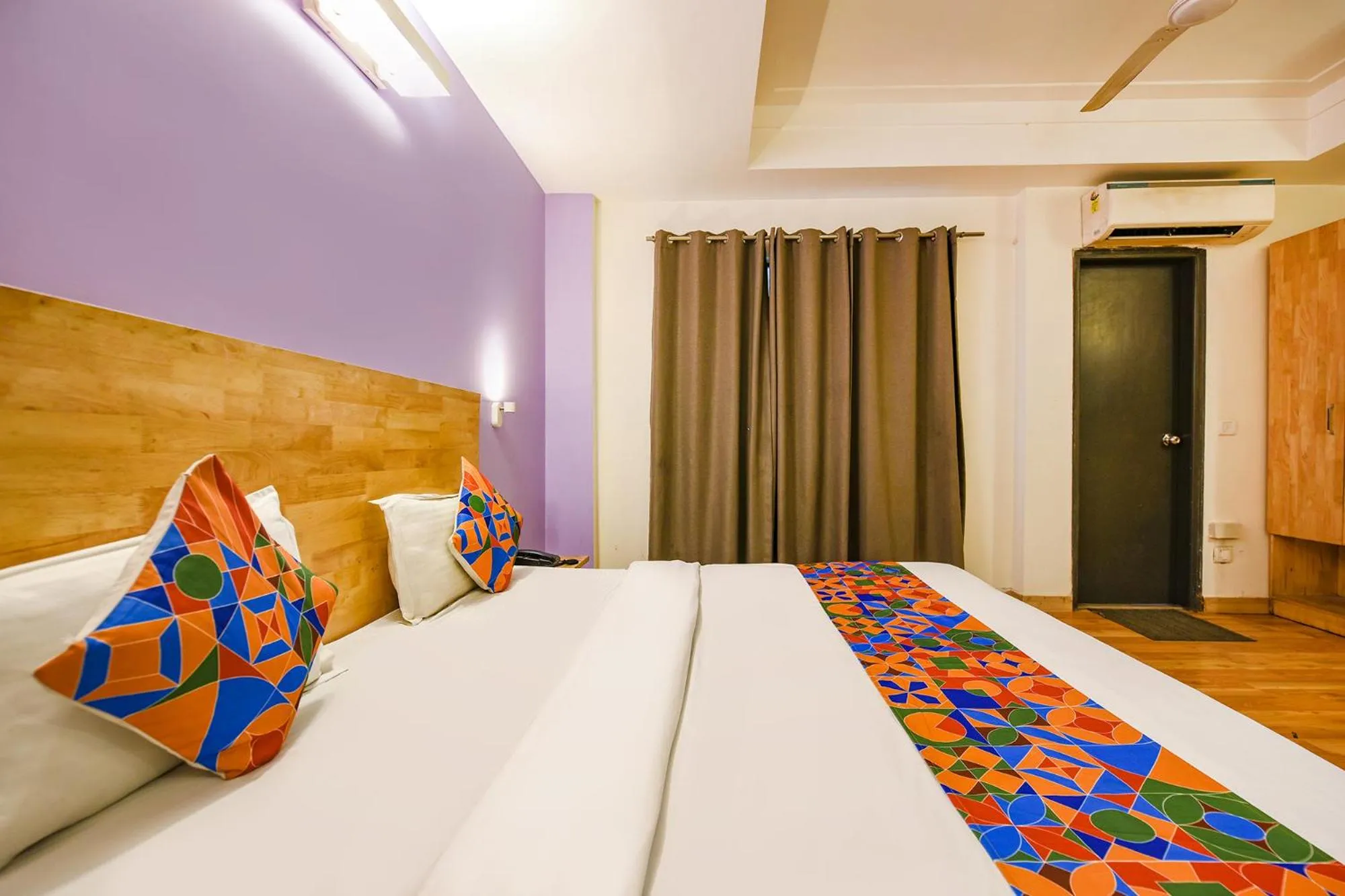 Bed in OYO Townhouse 013 New Friends Colony