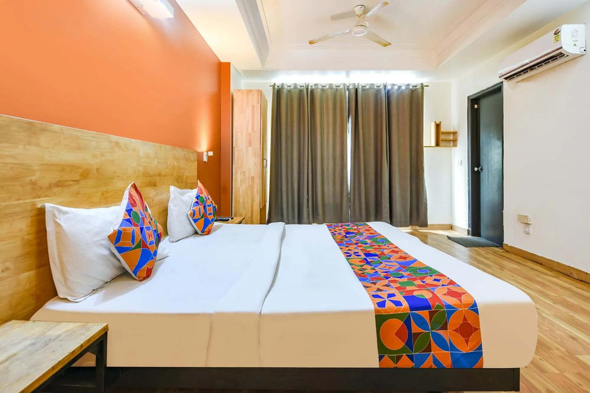 Bed in OYO Townhouse 013 New Friends Colony