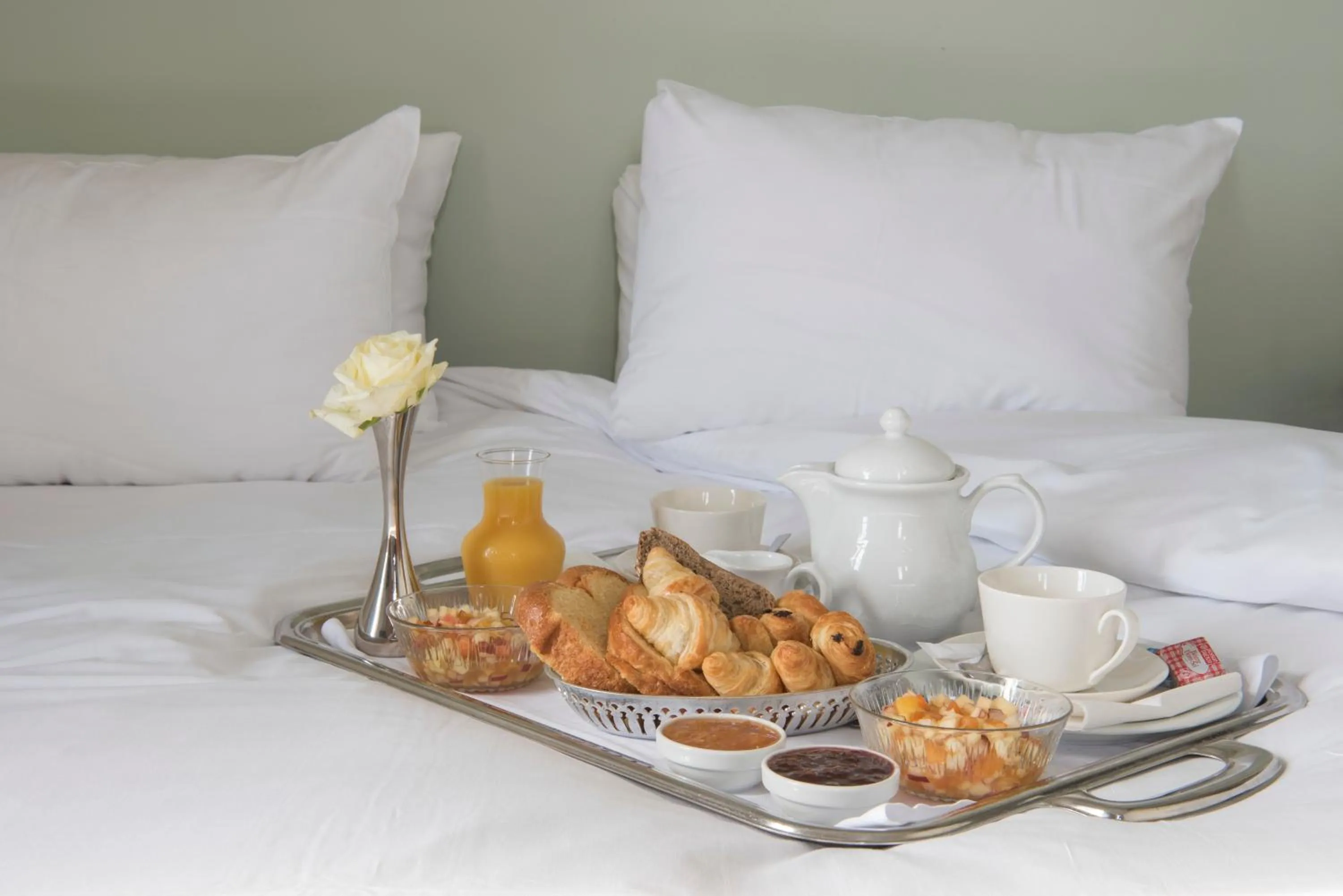 Breakfast, Bed in Hôtel Restaurant De La Poste & Du Lion D'or