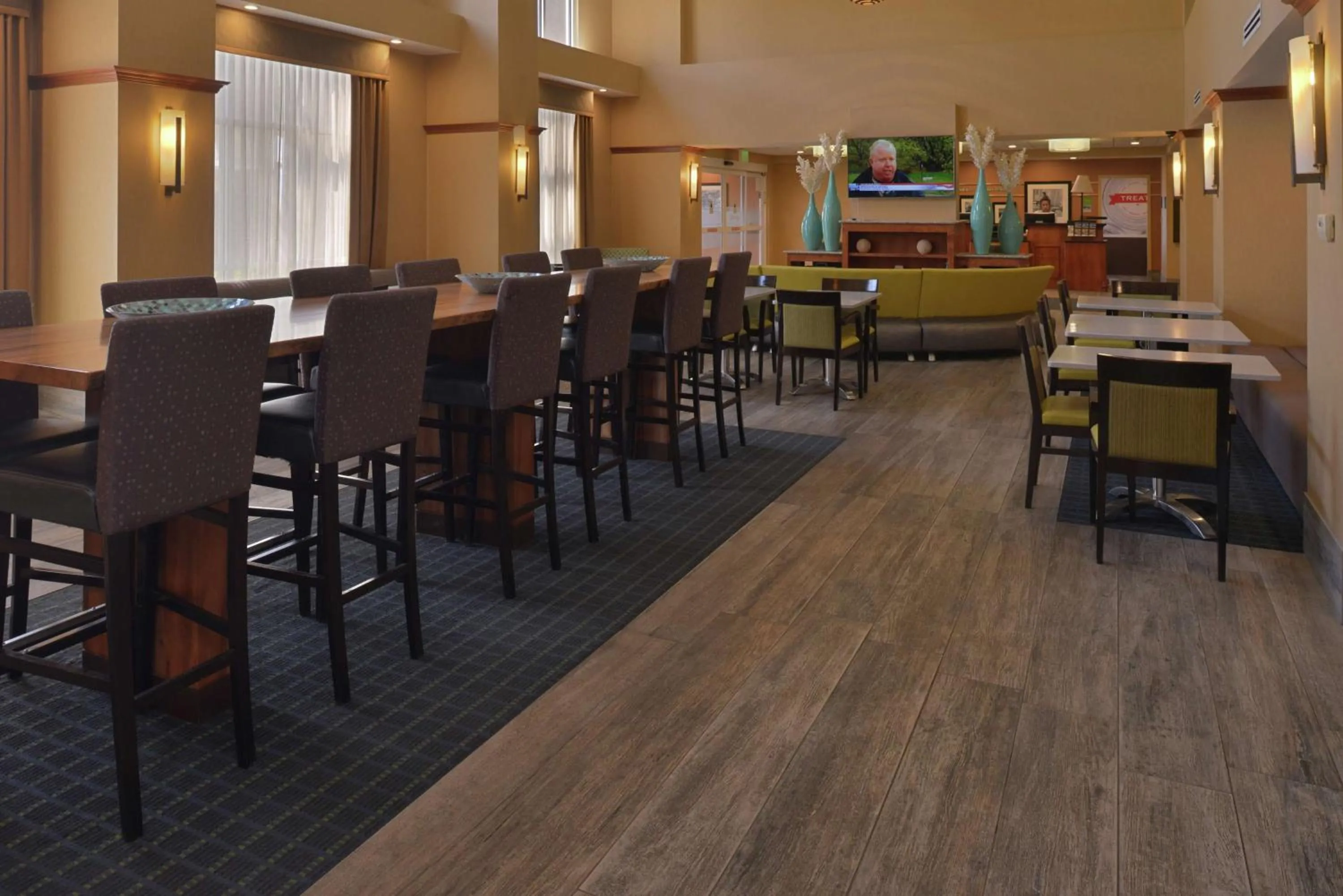 Lobby or reception in Hampton Inn and Suites Bakersfield North-Airport