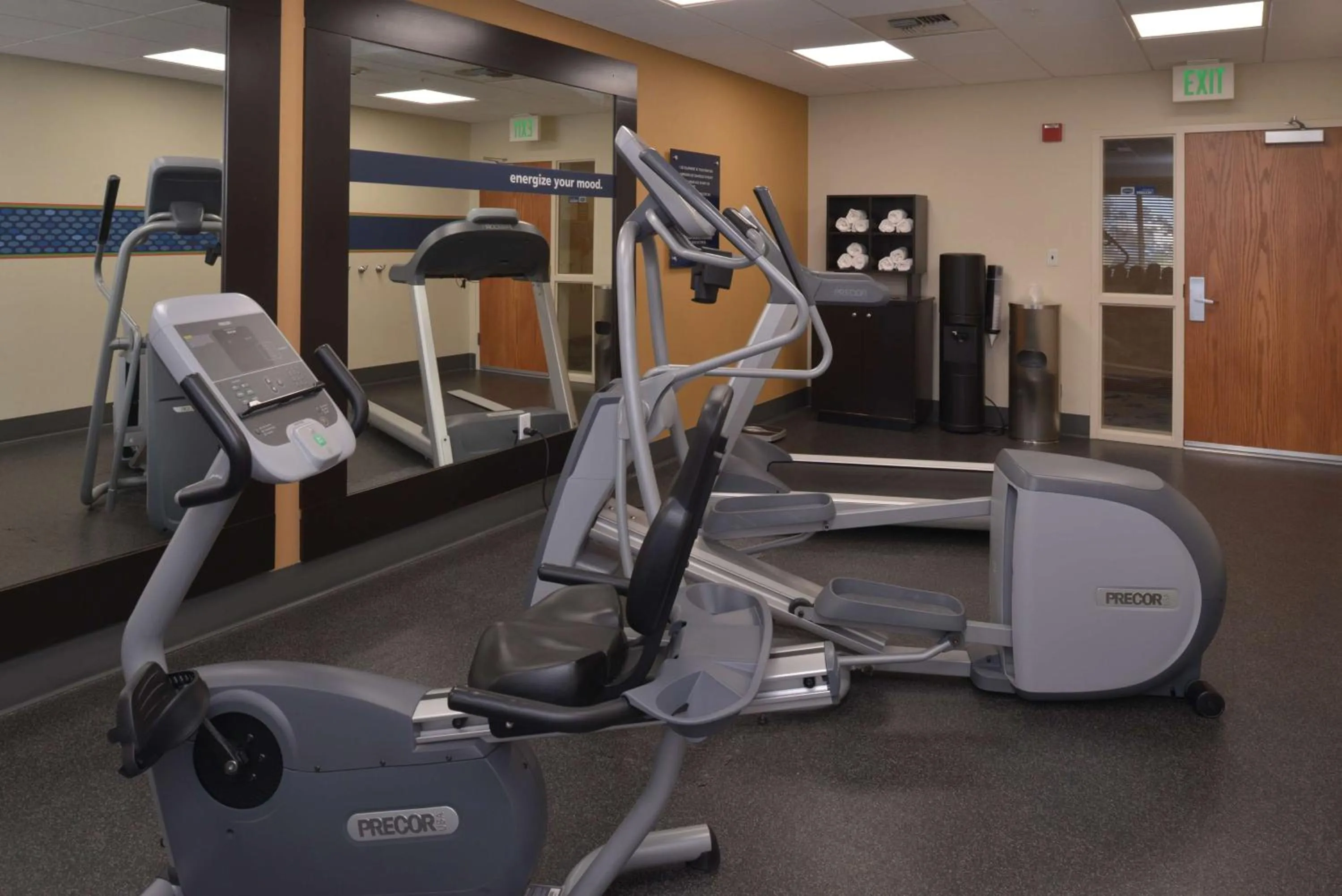 Fitness centre/facilities in Hampton Inn and Suites Bakersfield North-Airport