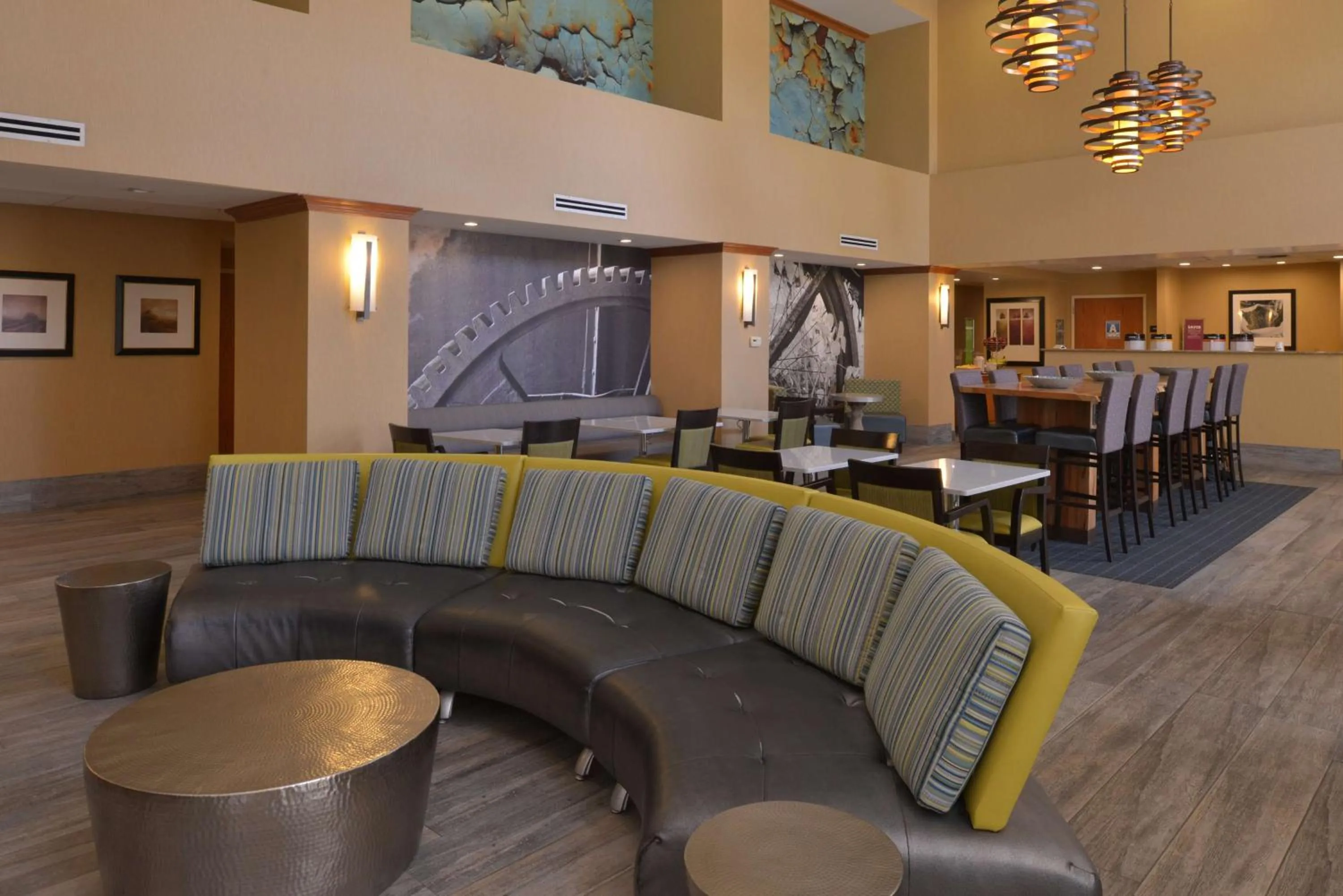 Lobby or reception in Hampton Inn and Suites Bakersfield North-Airport