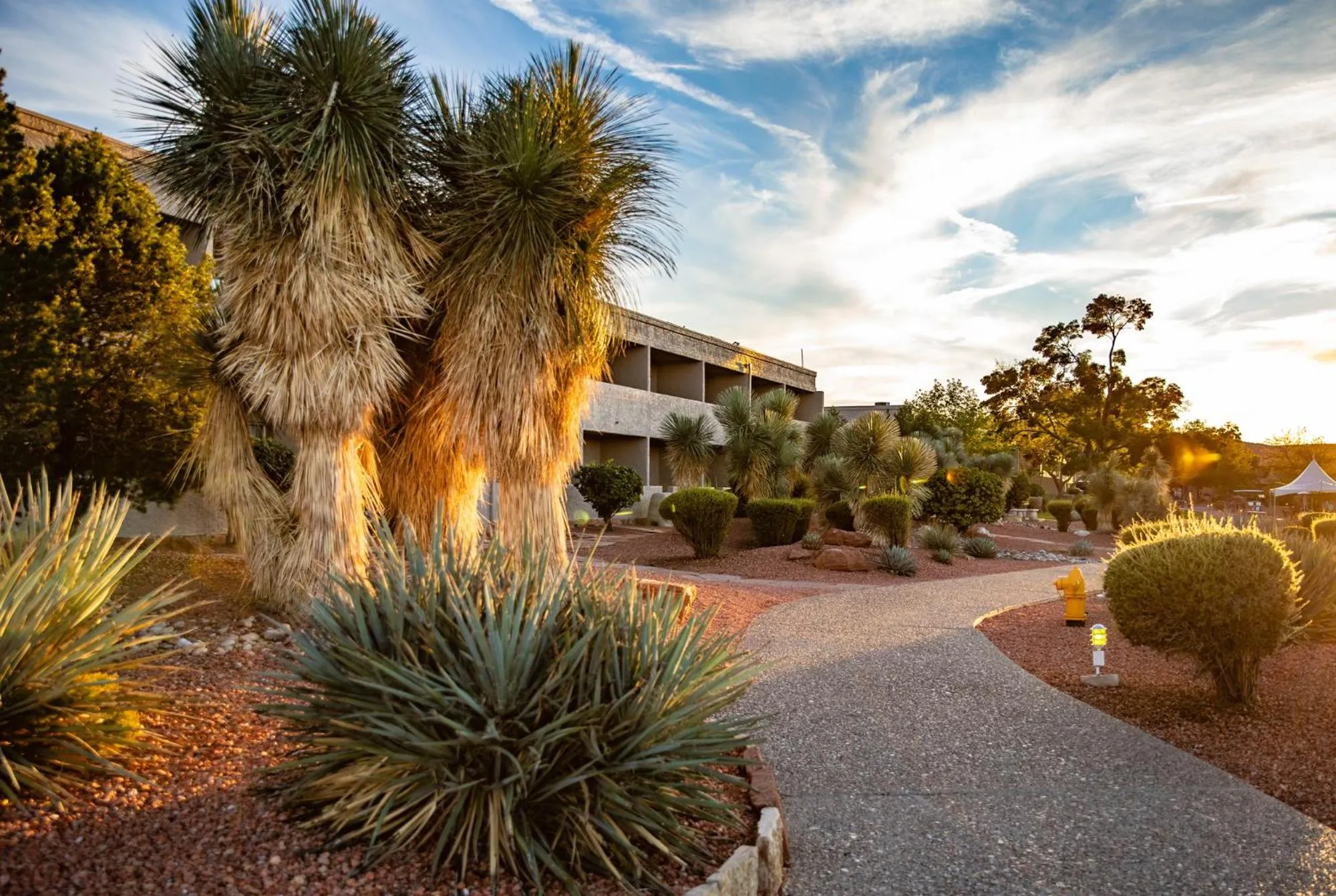 Property building in Lake Powell Resort