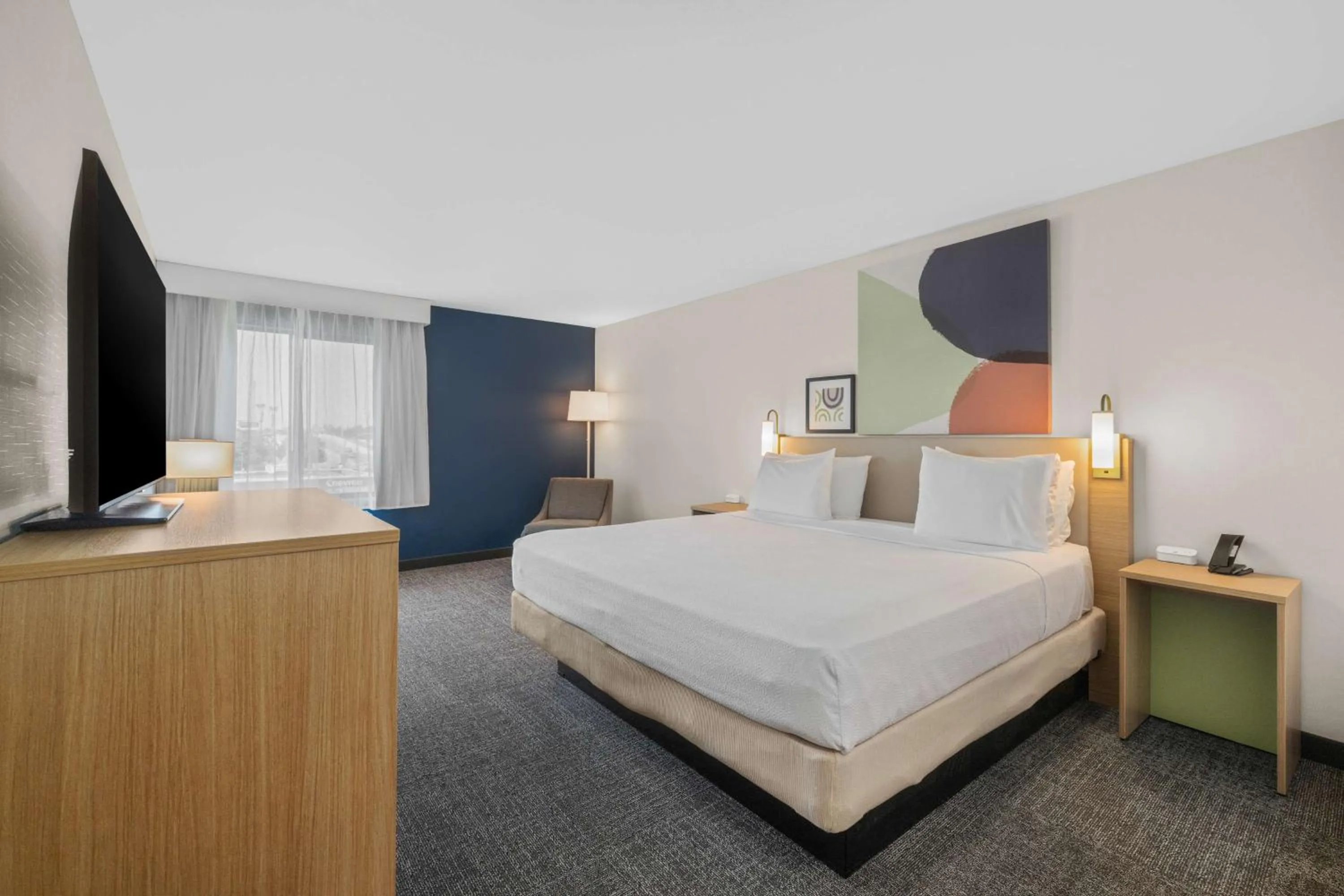 Bed in Spark by Hilton Bakersfield Central