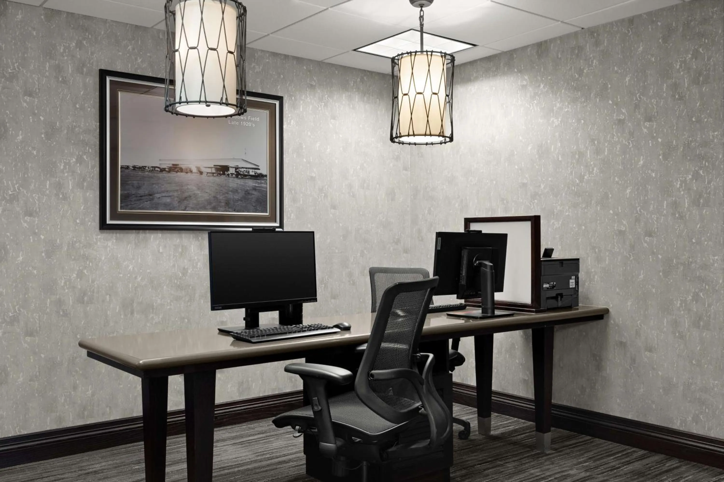 Business facilities in Homewood Suites Bakersfield