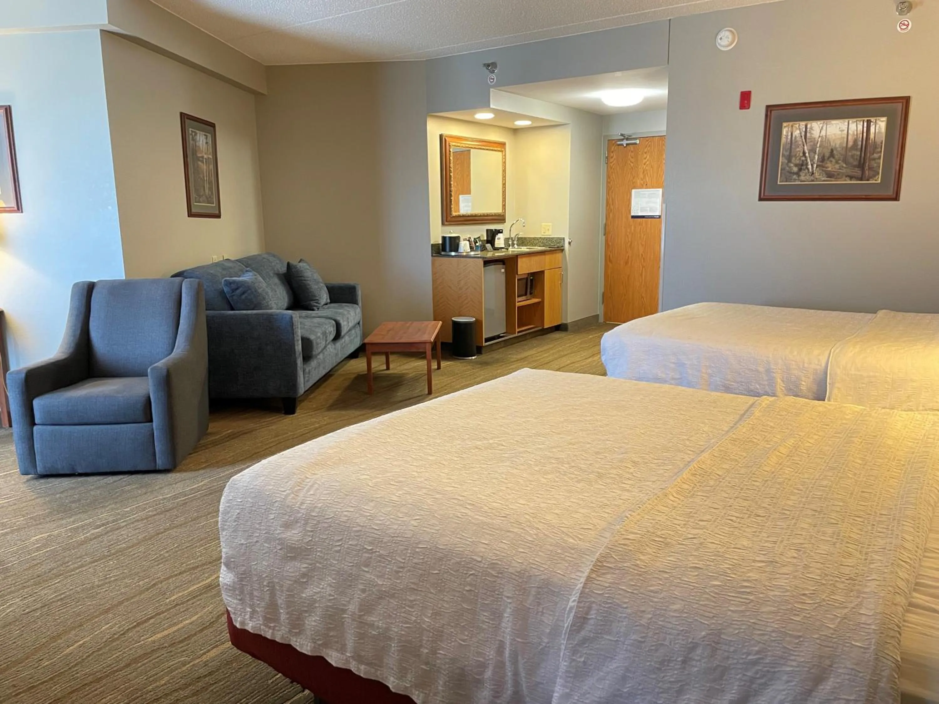 Bed in SouthShore Hotel on Lake Bemidji, Trademark Coll by Wyndham