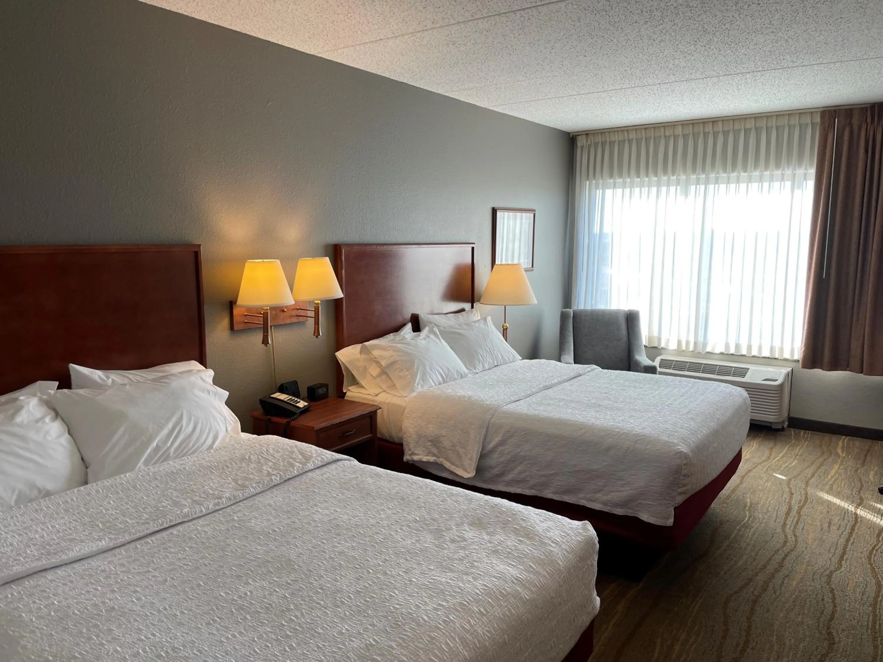 Bedroom, Bed in SouthShore Hotel on Lake Bemidji, Trademark Coll by Wyndham