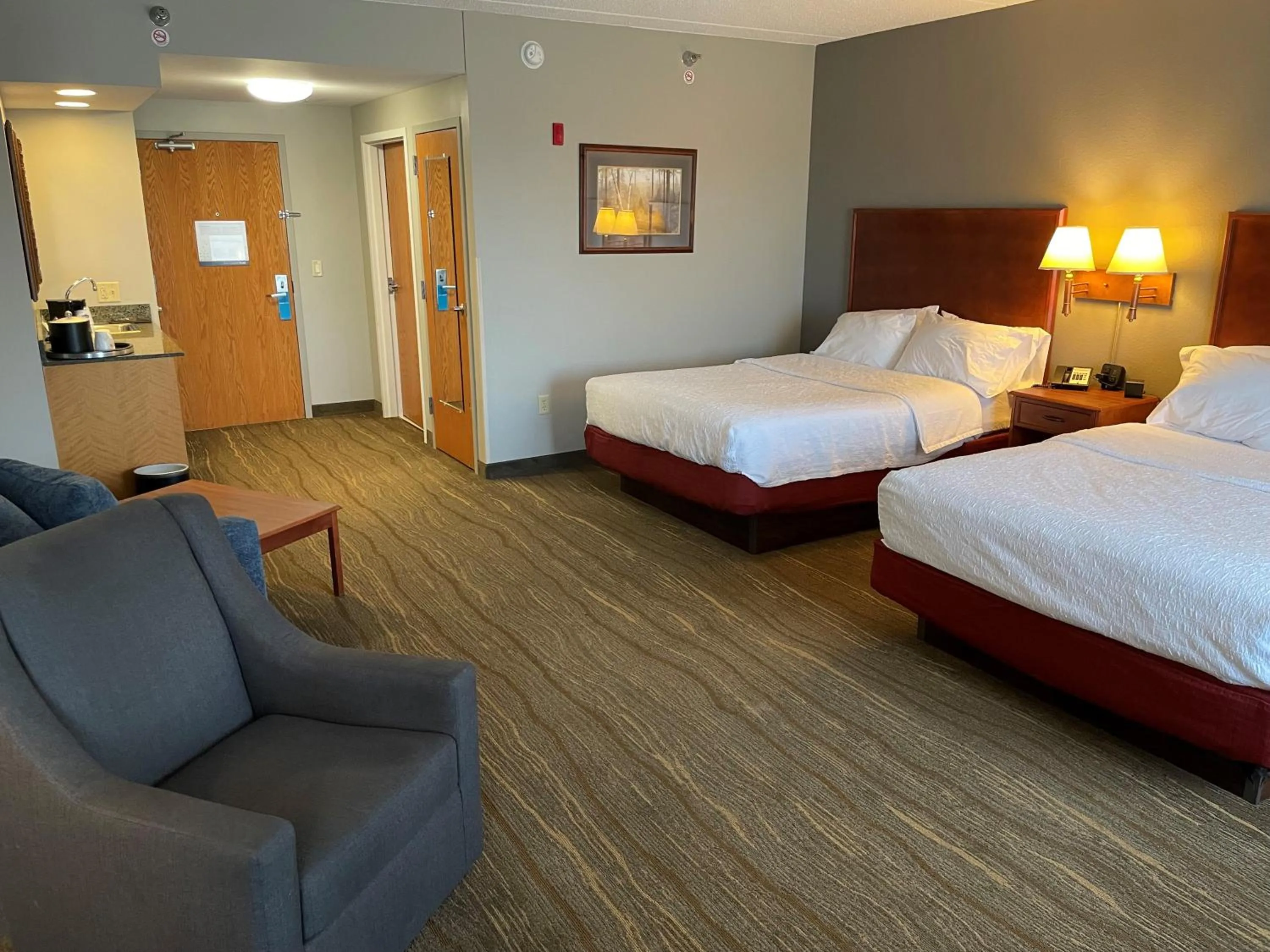 Bed in SouthShore Hotel on Lake Bemidji, Trademark Coll by Wyndham