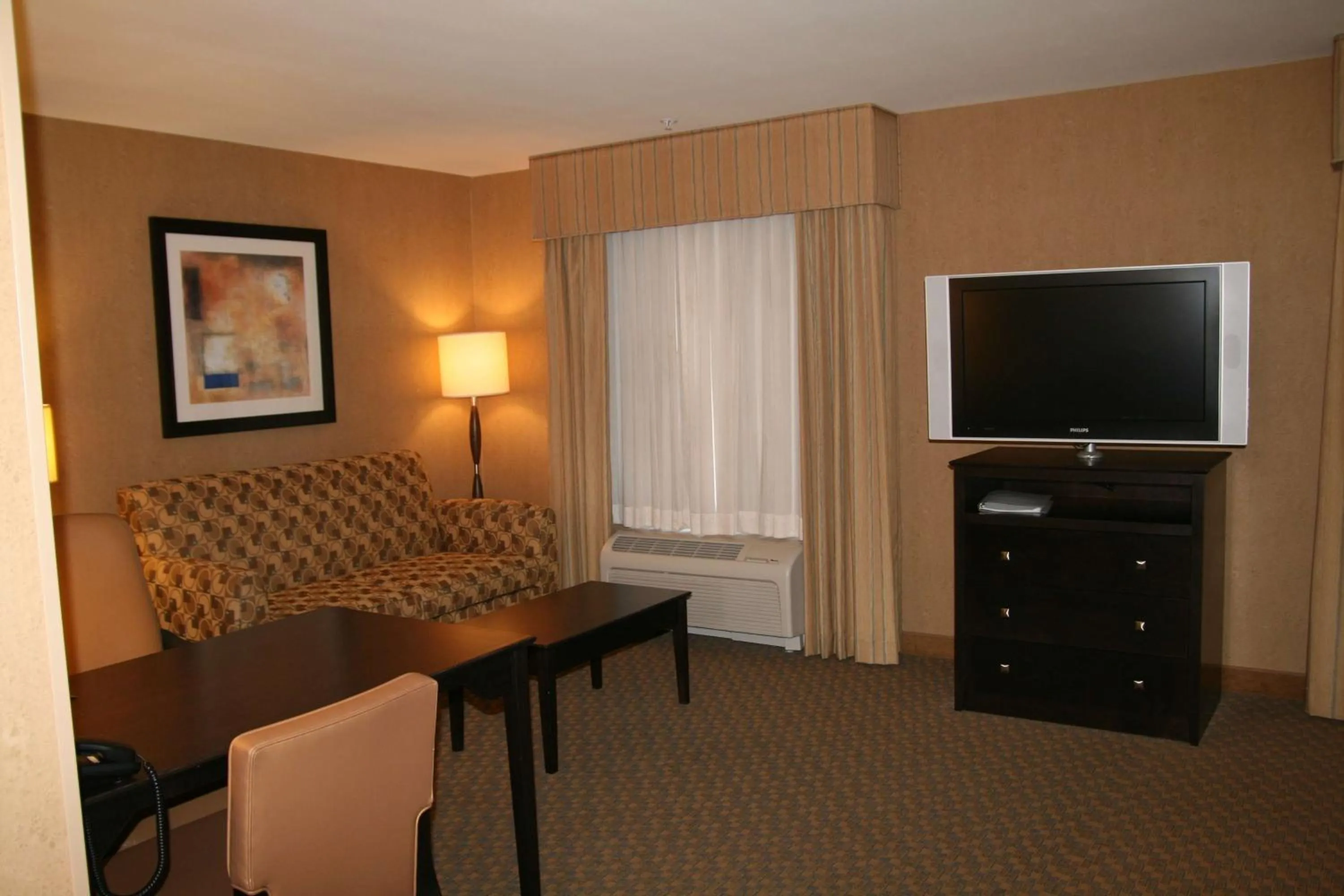 Bedroom in Hampton Inn and Suites Barstow