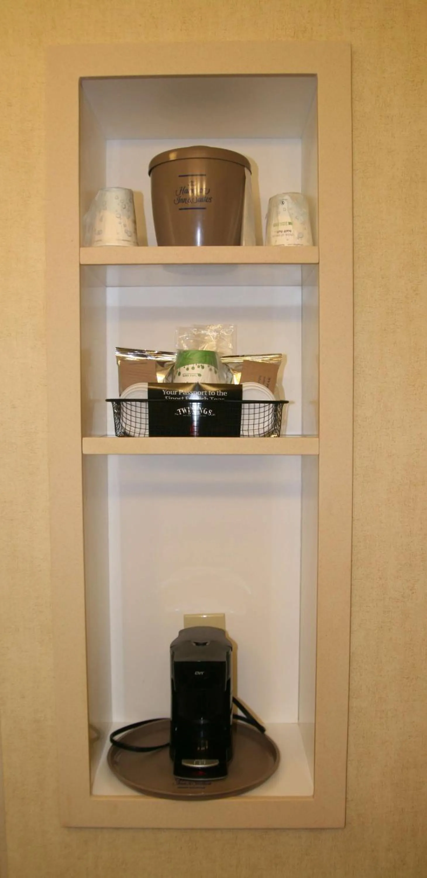 Photo of the whole room in Hampton Inn and Suites Barstow