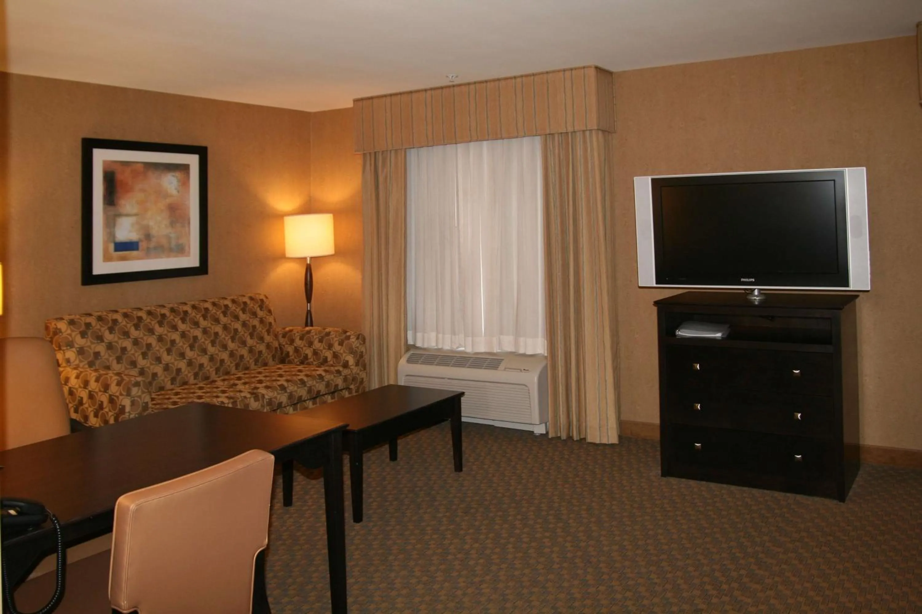 Bedroom in Hampton Inn and Suites Barstow